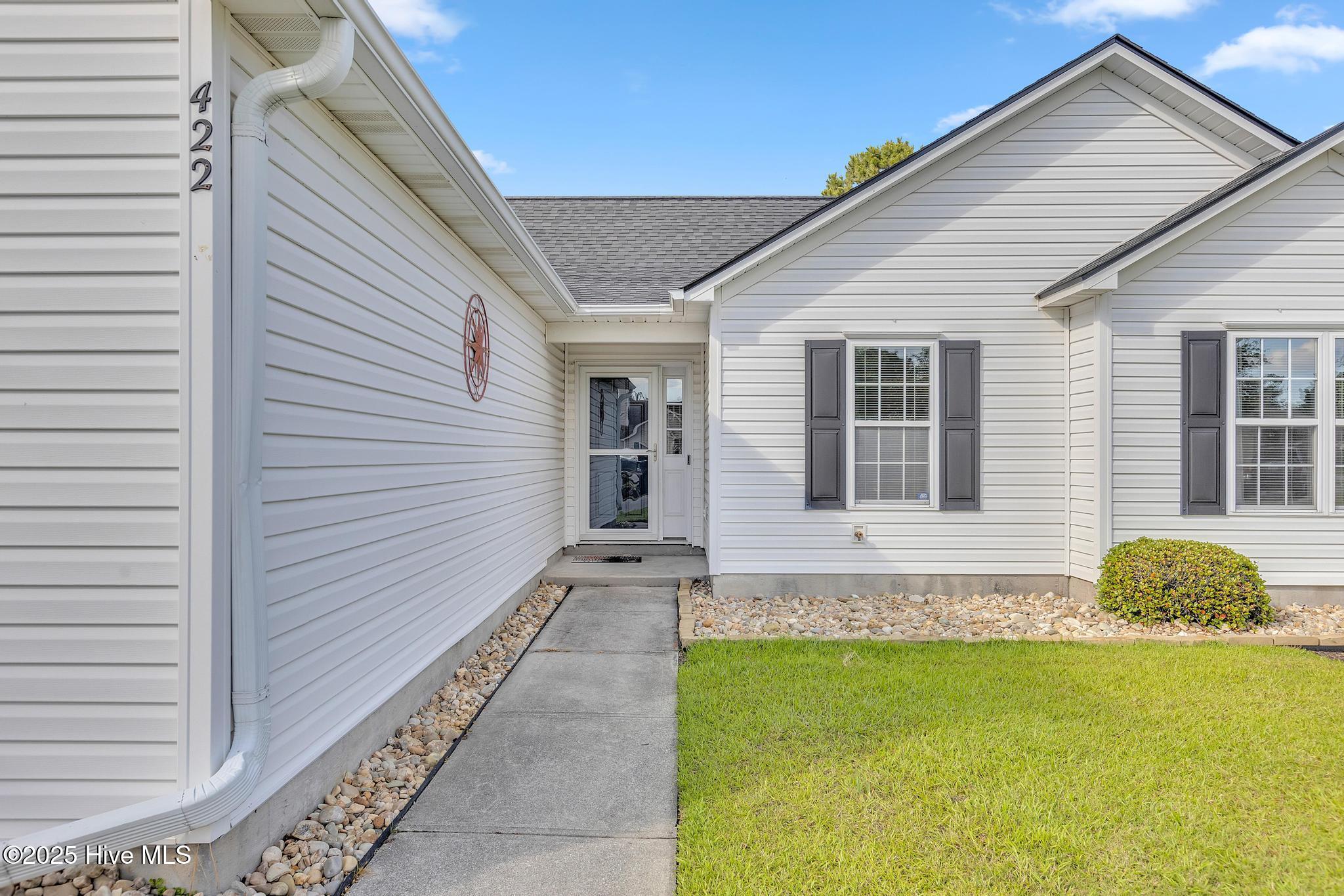 422 Point View Court Property Photo 3