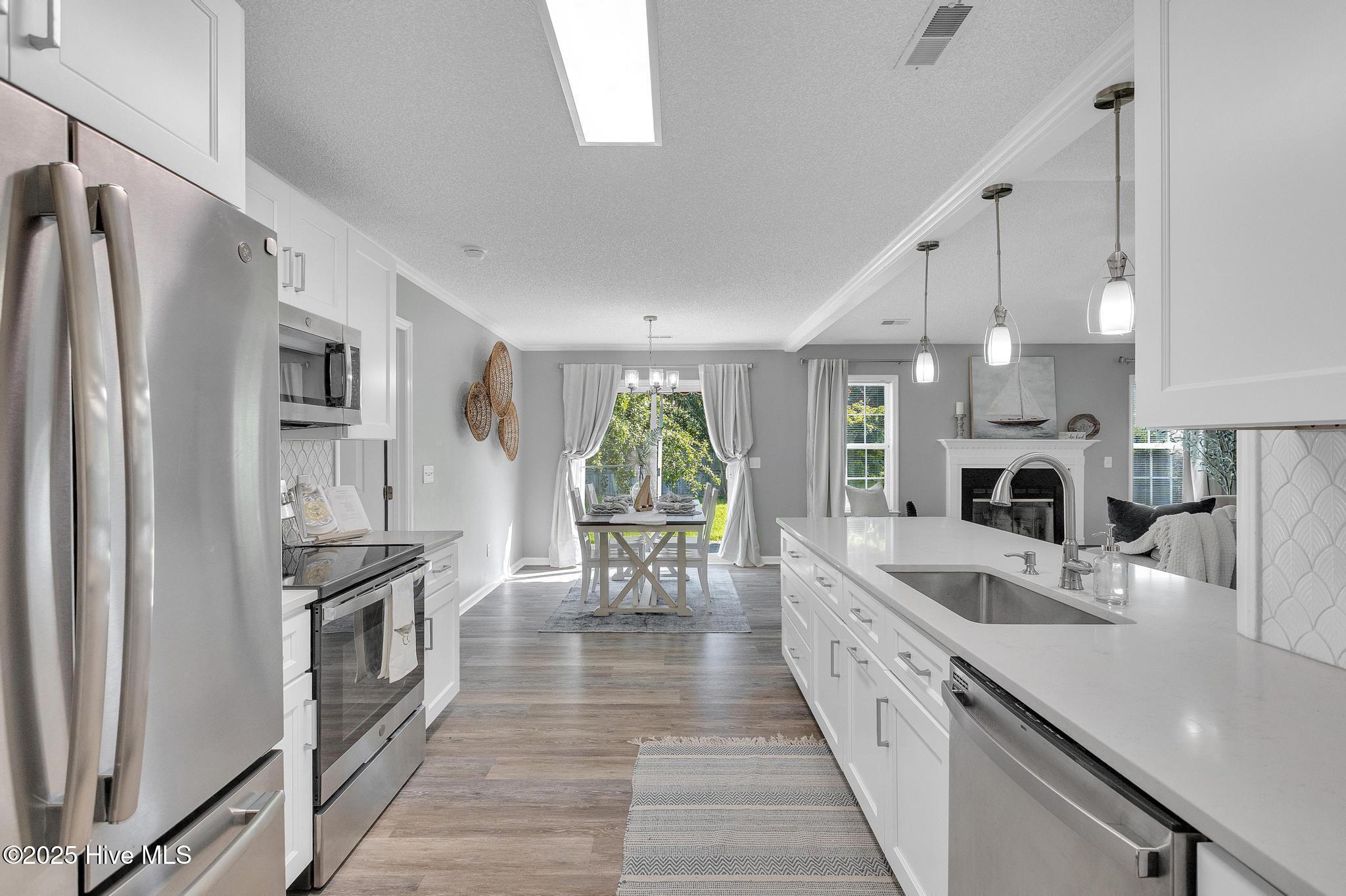 422 Point View Court Property Photo 4