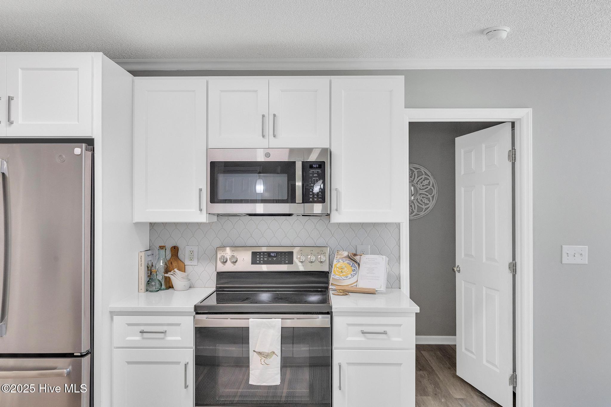 422 Point View Court Property Photo 11