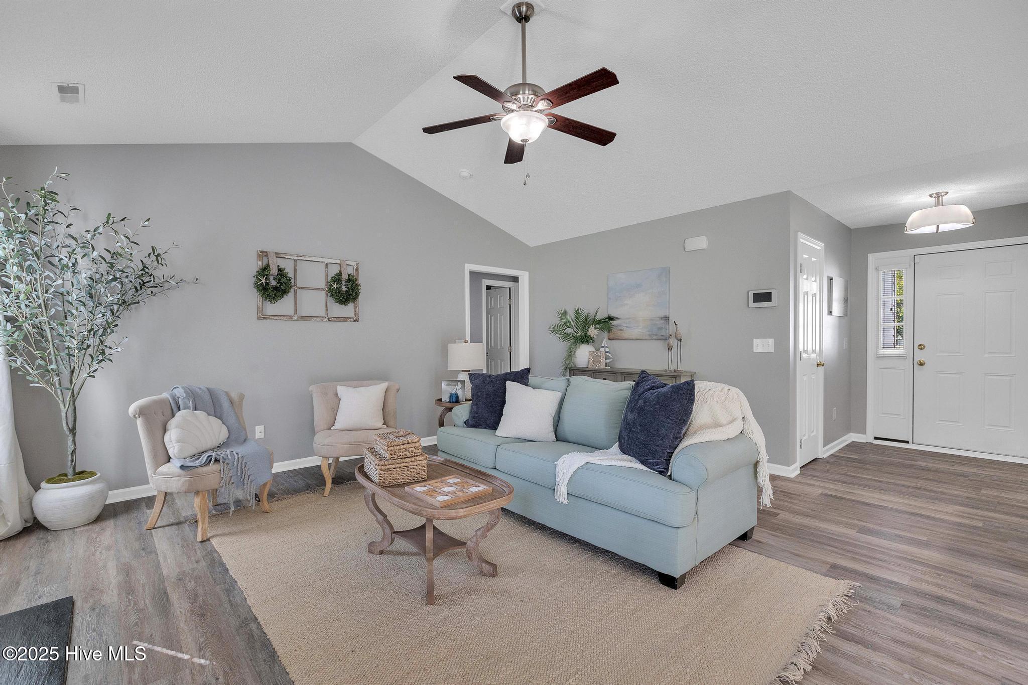 422 Point View Court Property Photo 15