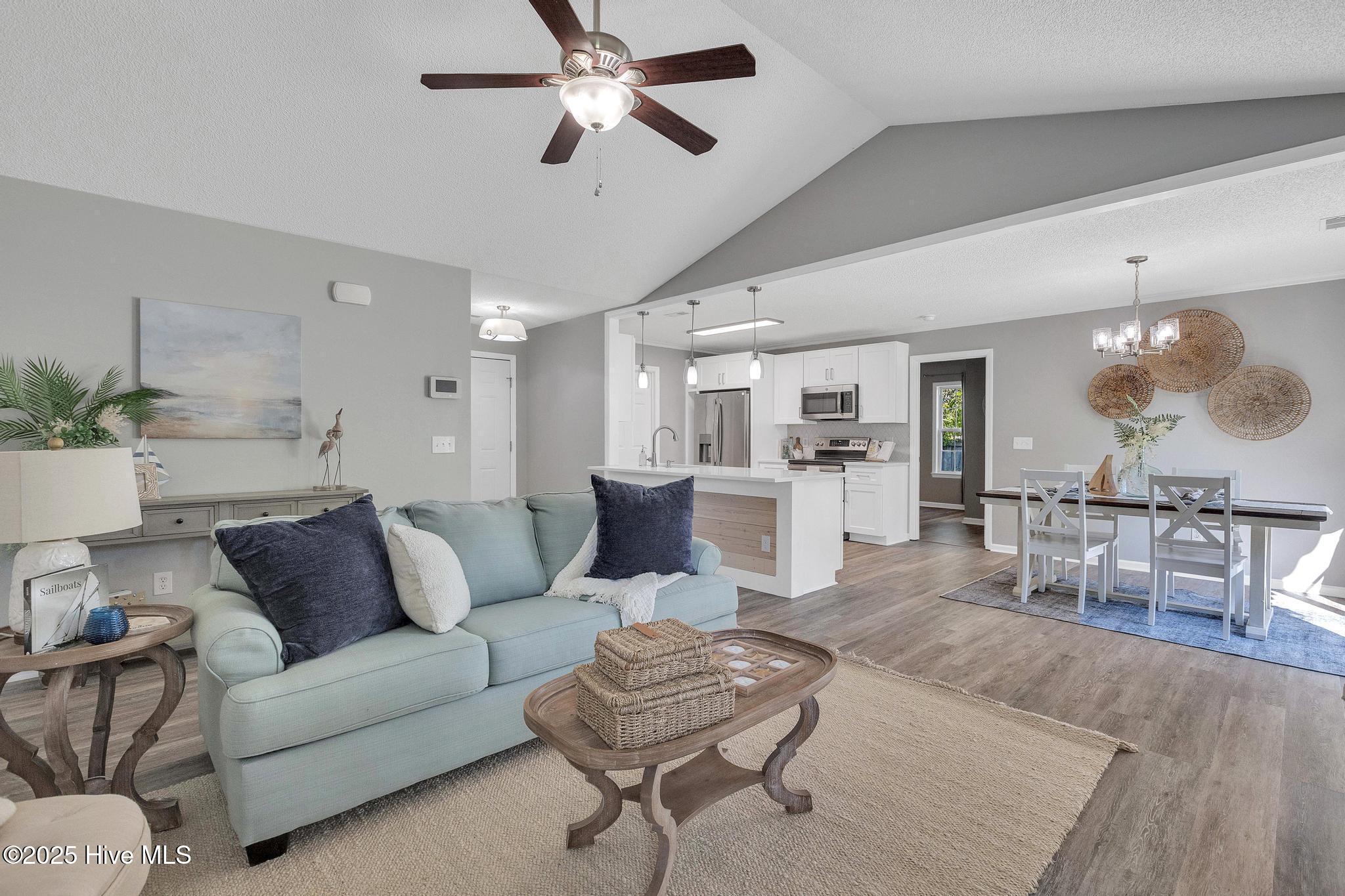 422 Point View Court Property Photo 16