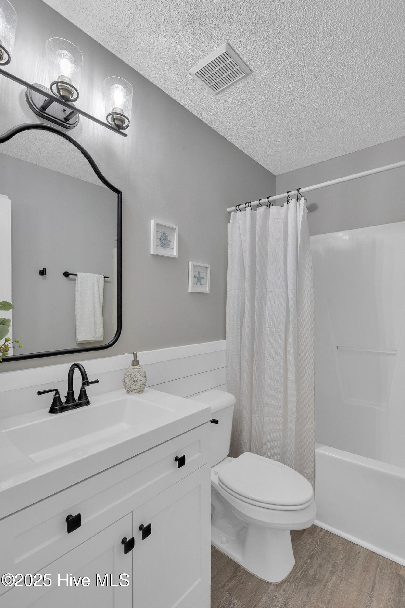 422 Point View Court Property Photo 22