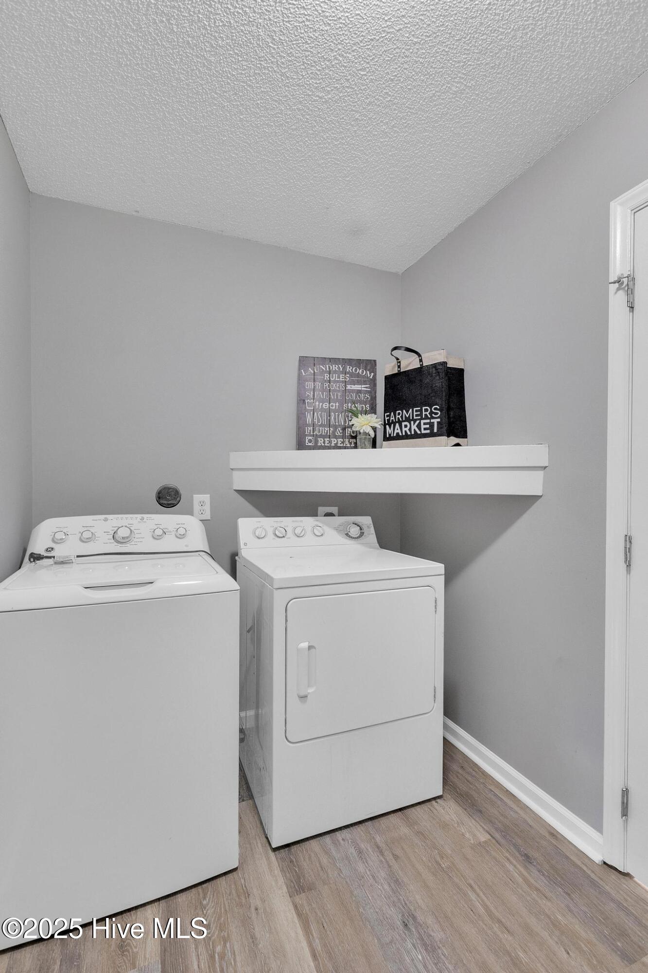 422 Point View Court Property Photo 29