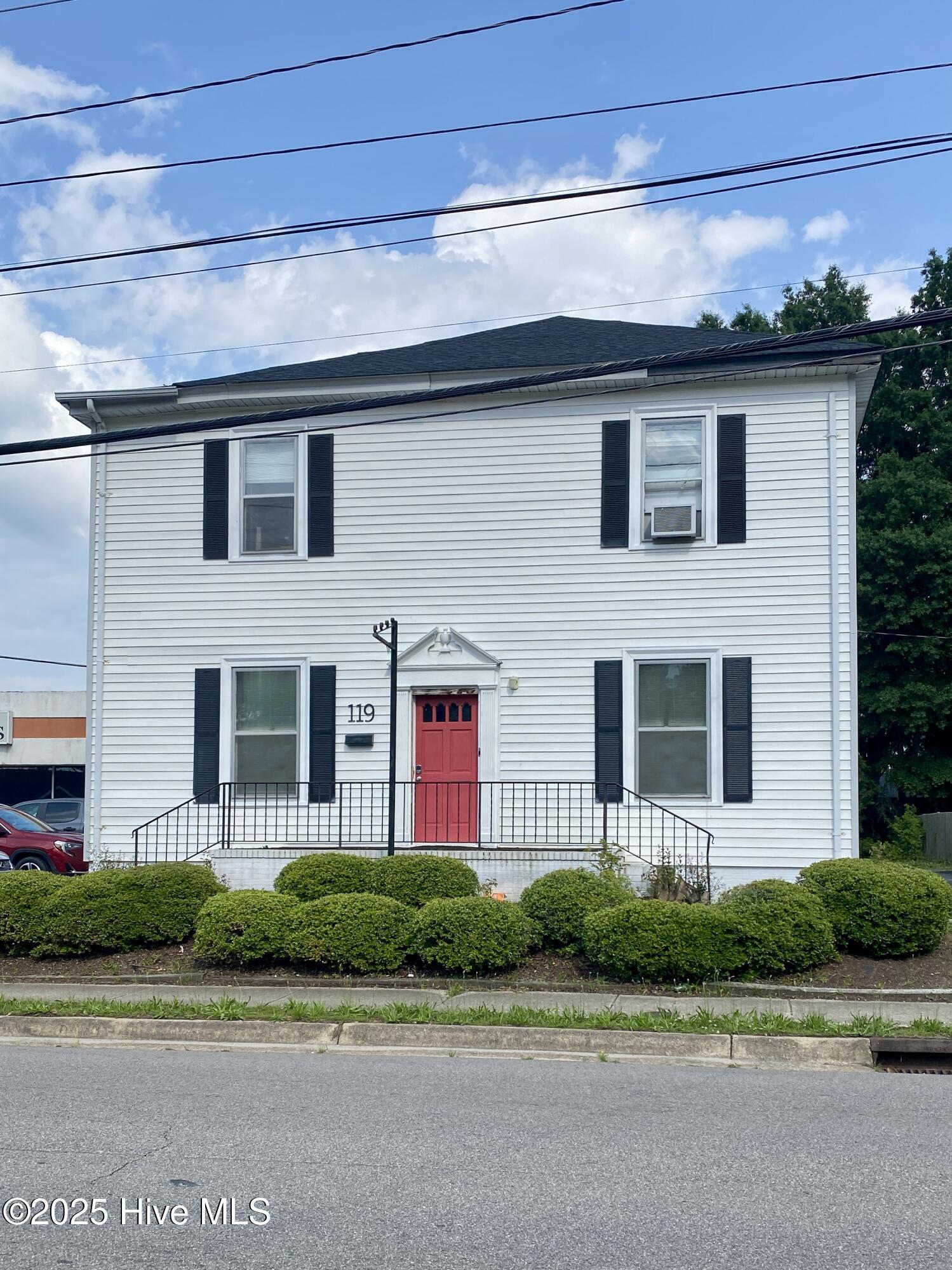 119 S Grace Street Property Photo 1