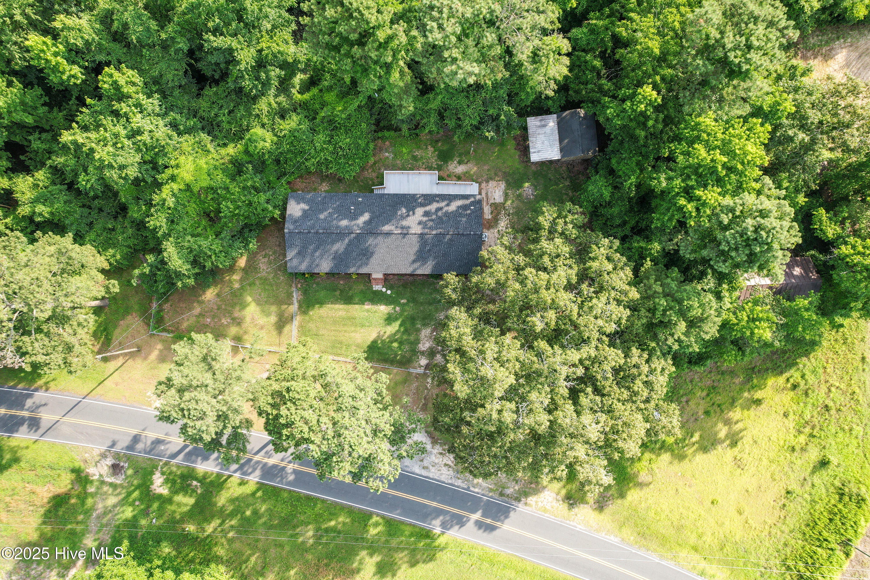 959 Middle Road Property Photo 26