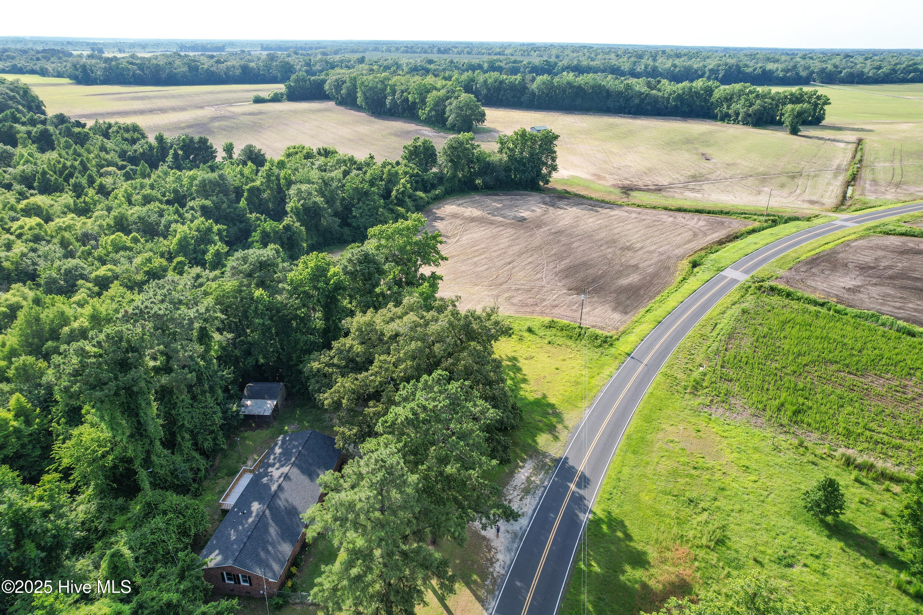 959 Middle Road Property Photo 31