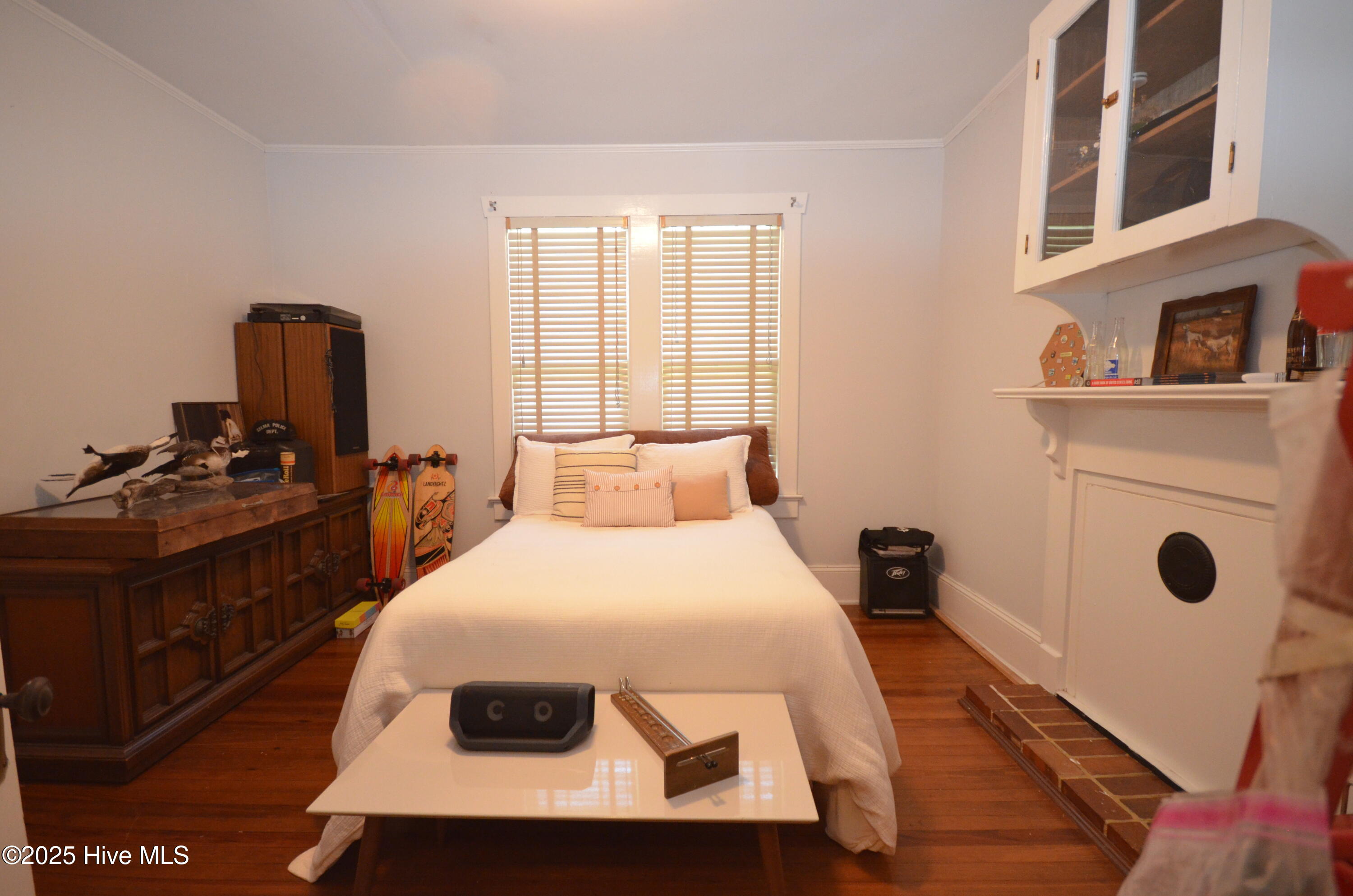 1409 E Walnut Street Property Photo 14