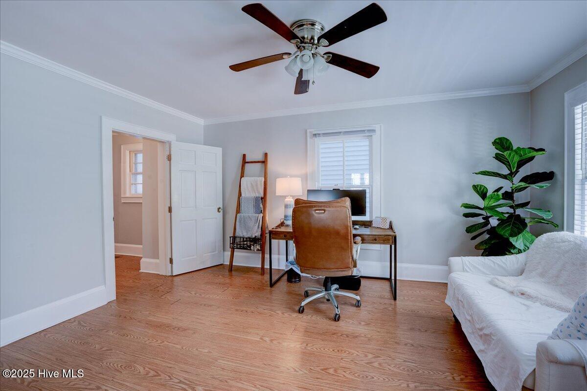 404 Avenue B Property Photo 15
