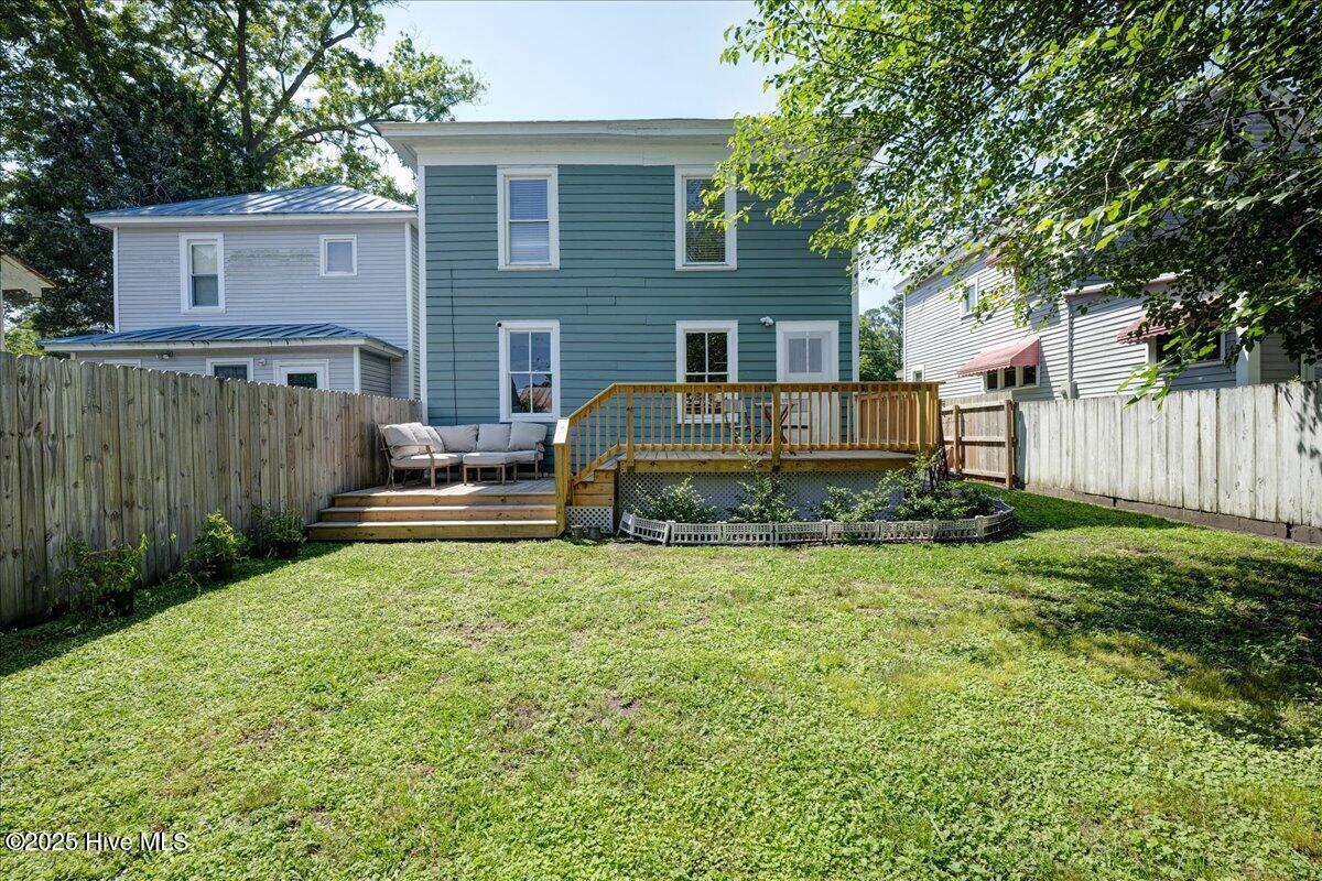 404 Avenue B Property Photo 36
