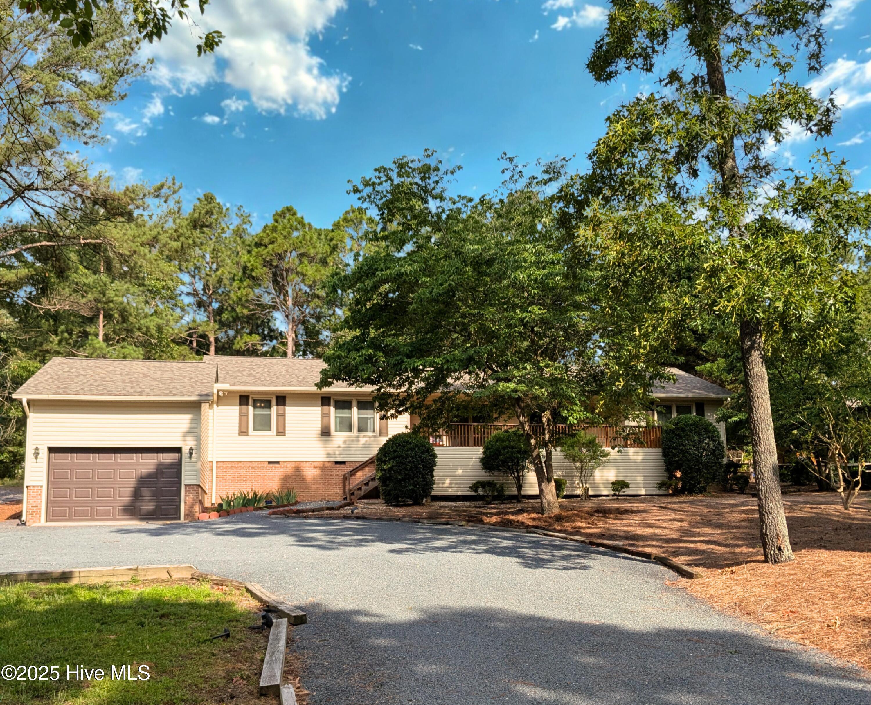 102 Thistle Lane Property Photo 1