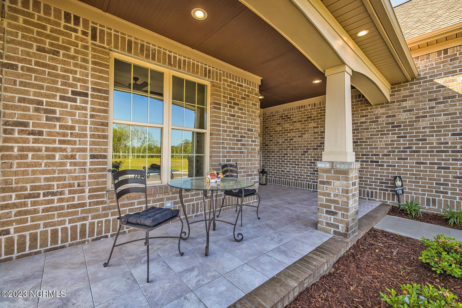 4936 Pine Island Drive Property Photo 4