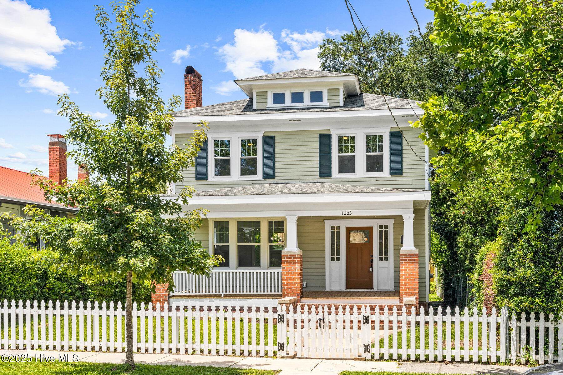 1203 Chestnut Street Property Photo 1