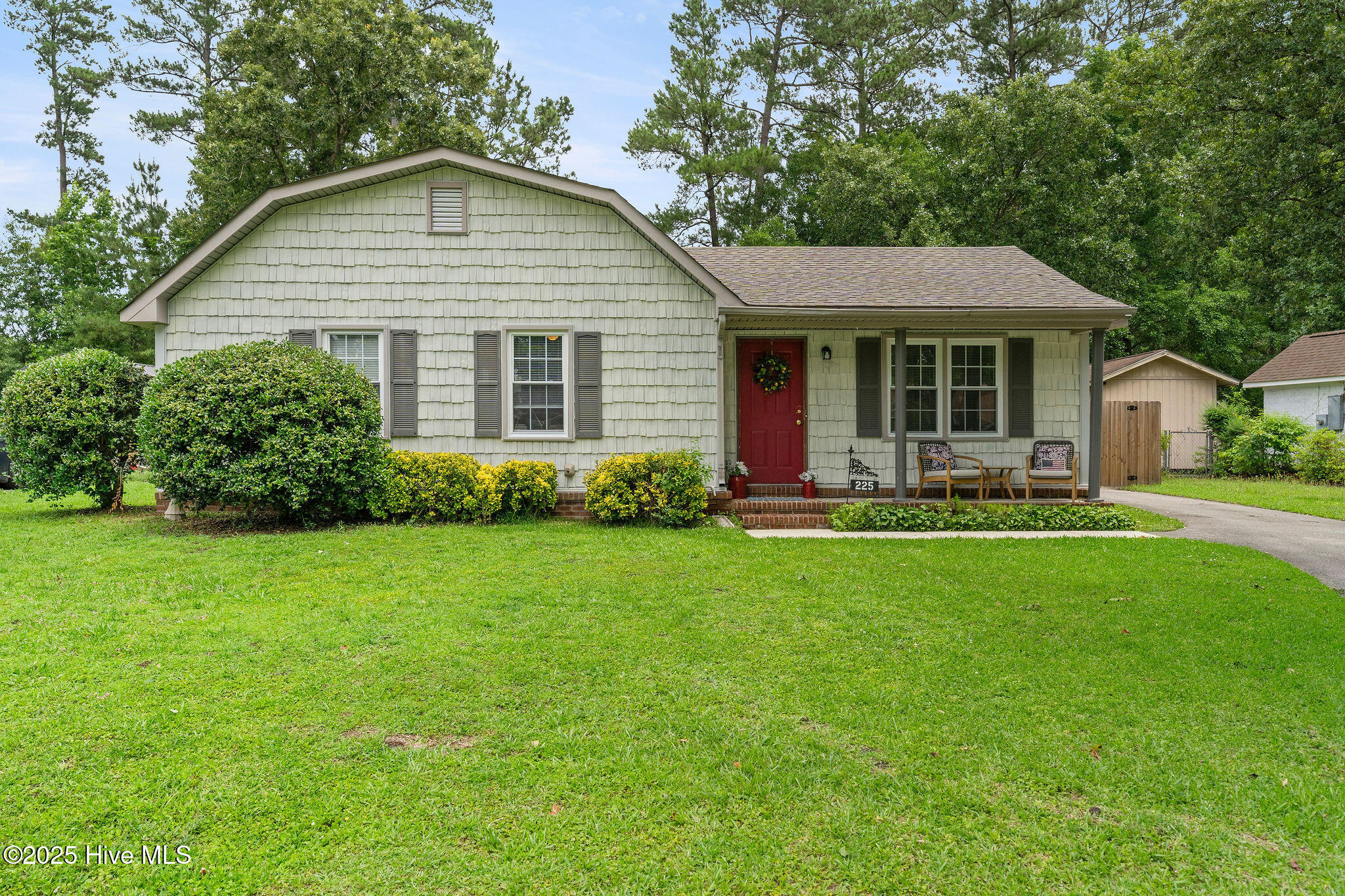 225 Candlewood Drive Property Photo 1