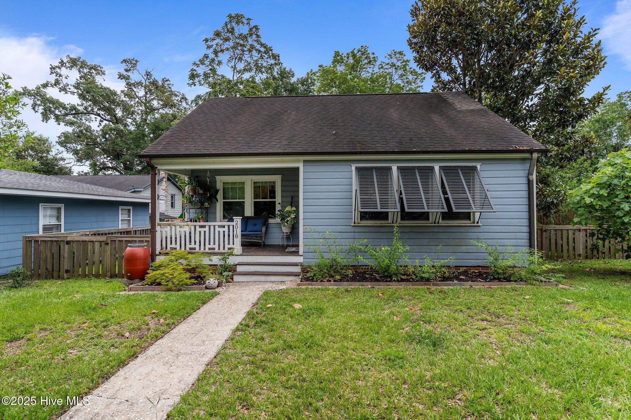 2018 Perry Avenue Property Photo 1