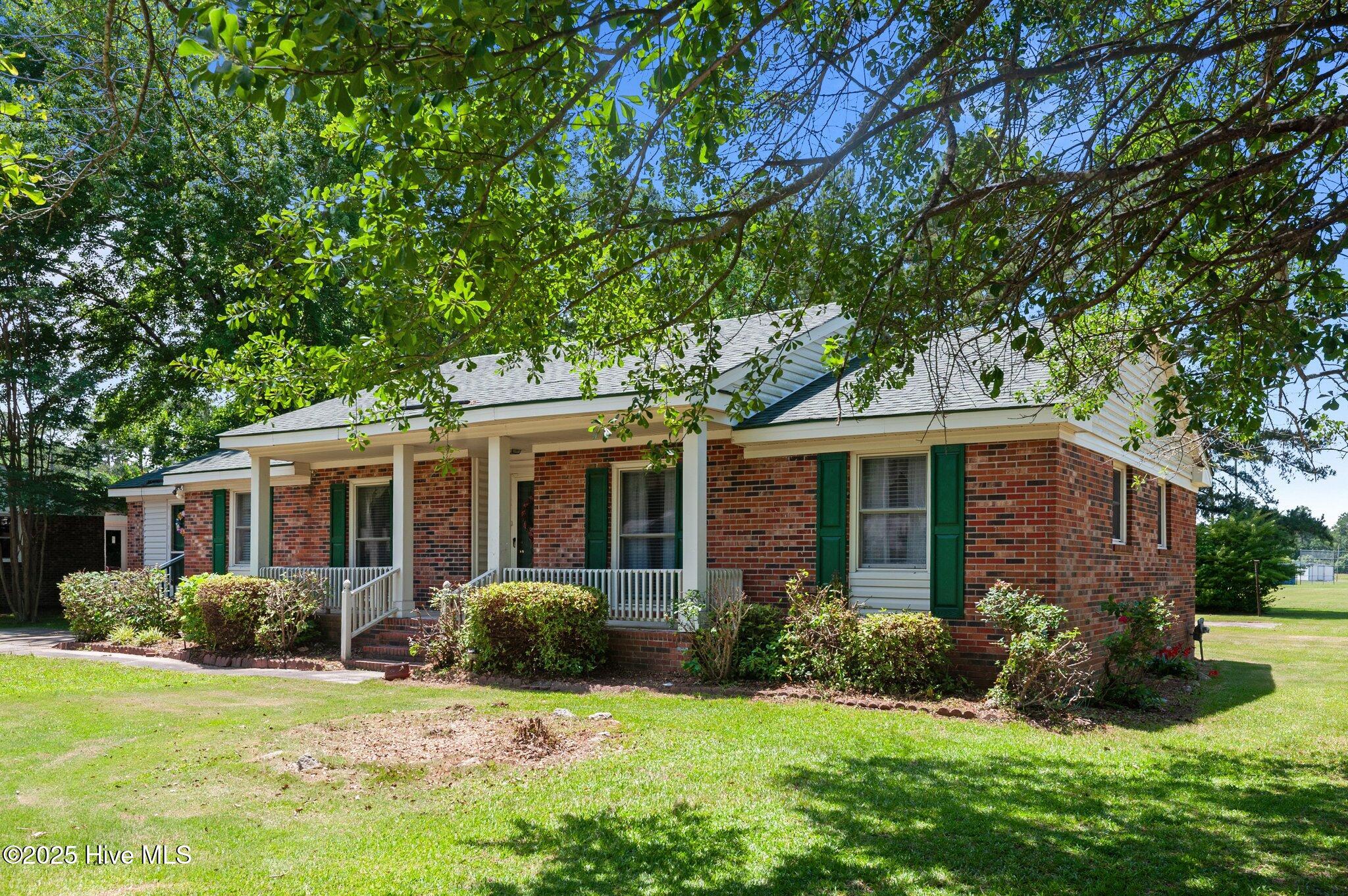 214 Allendale Drive Property Photo 4