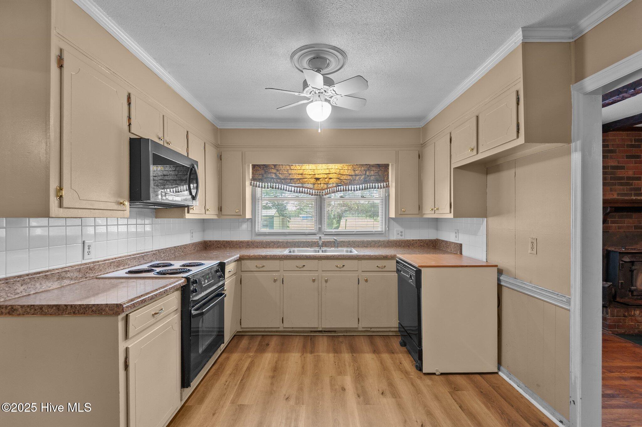 214 Allendale Drive Property Photo 14