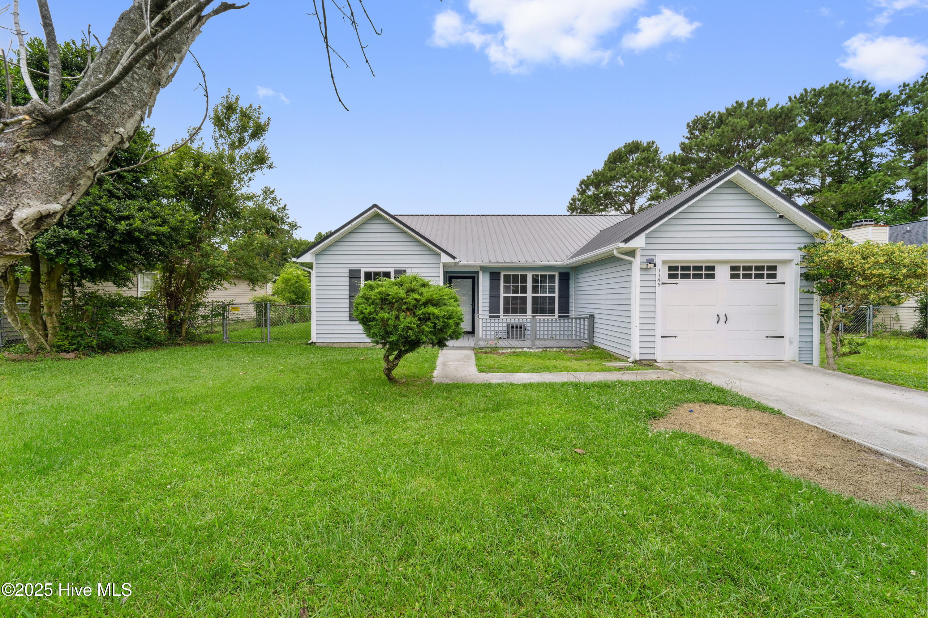 1145 Pearl Court Property Photo 1