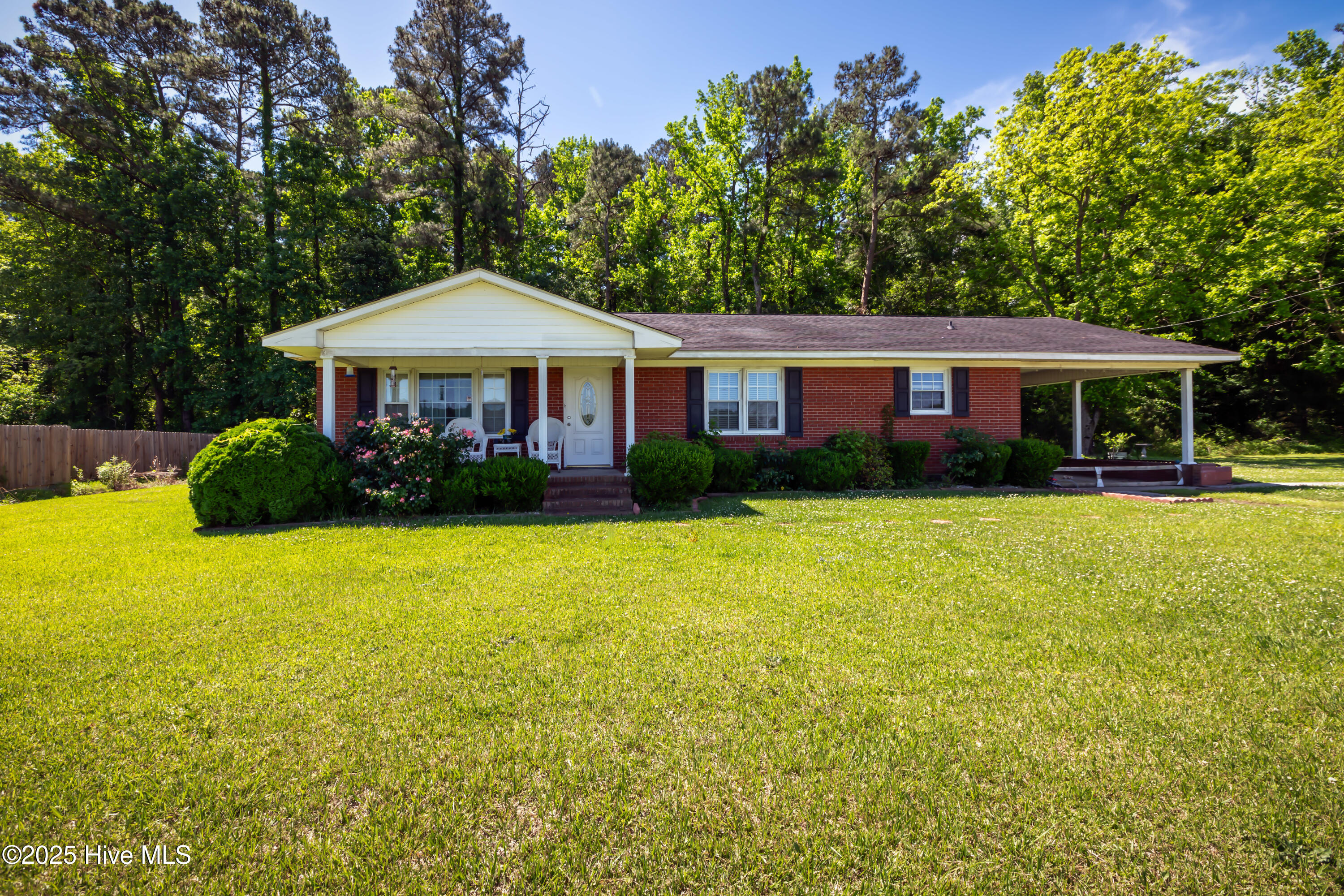 4173 Middle Road Property Photo 4