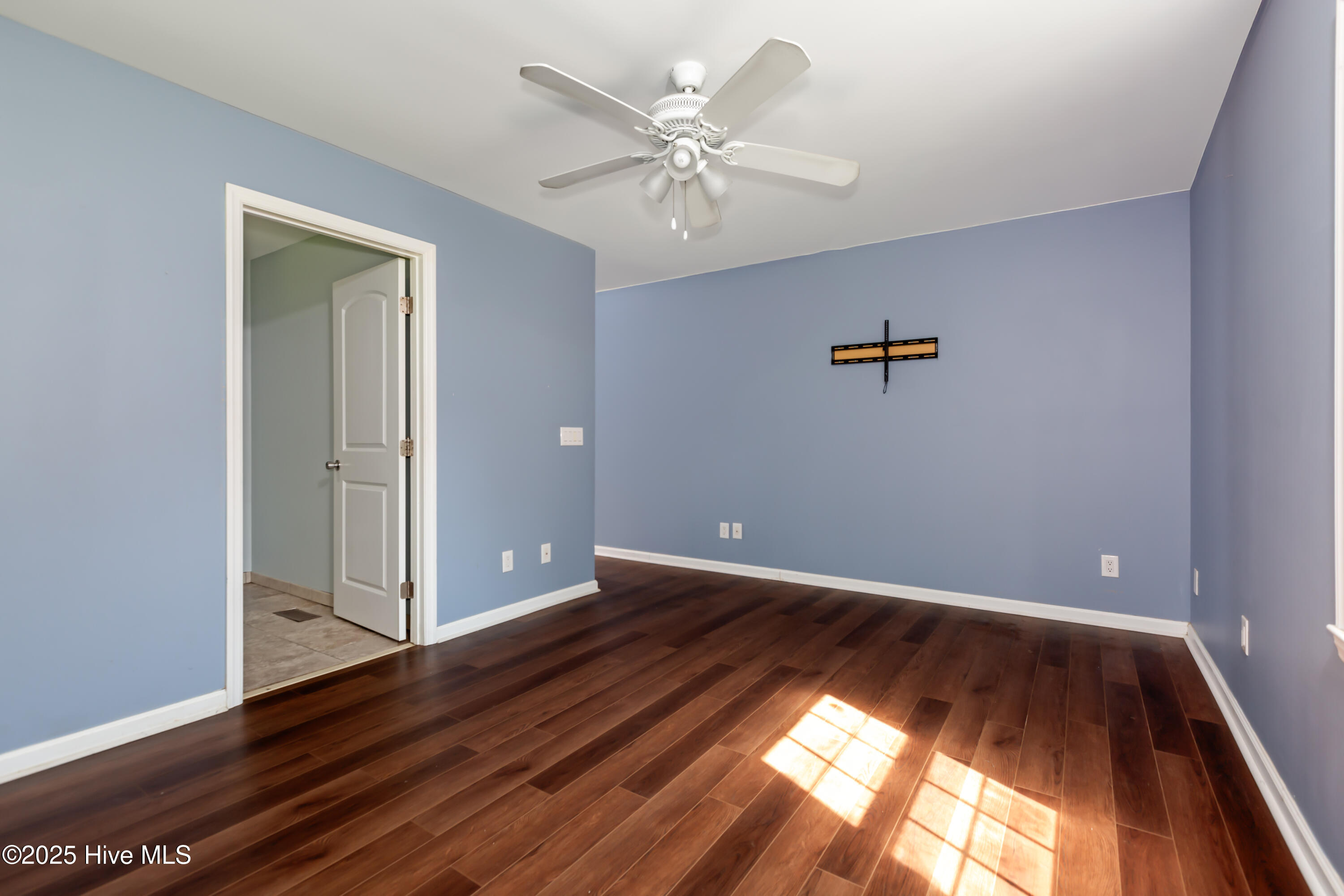 4173 Middle Road Property Photo 12