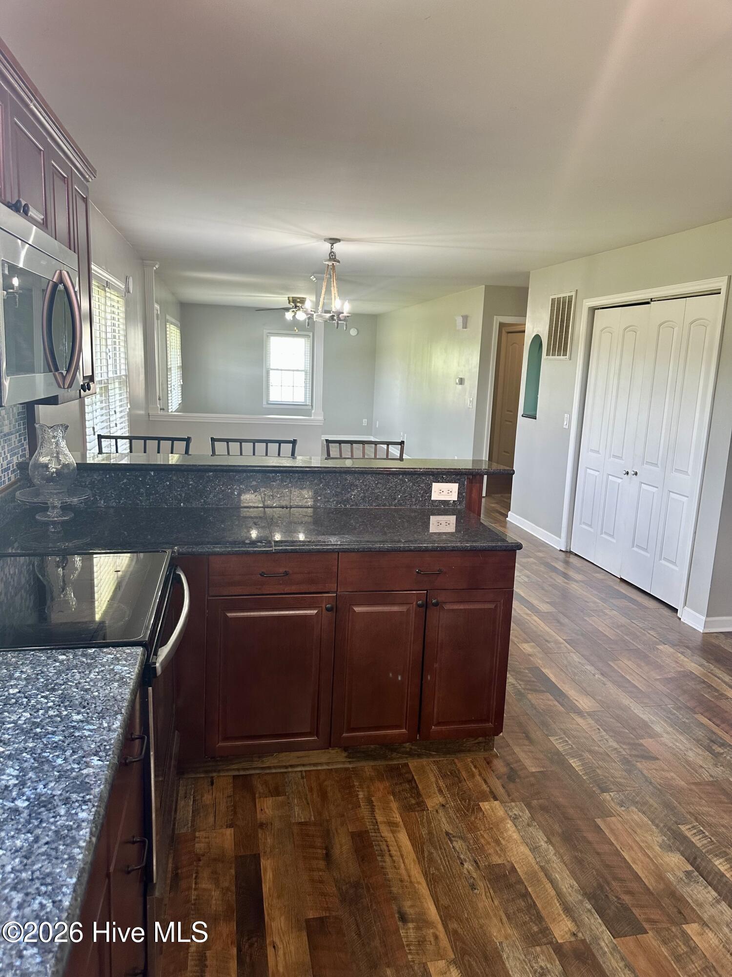 4173 Middle Road Property Photo 37