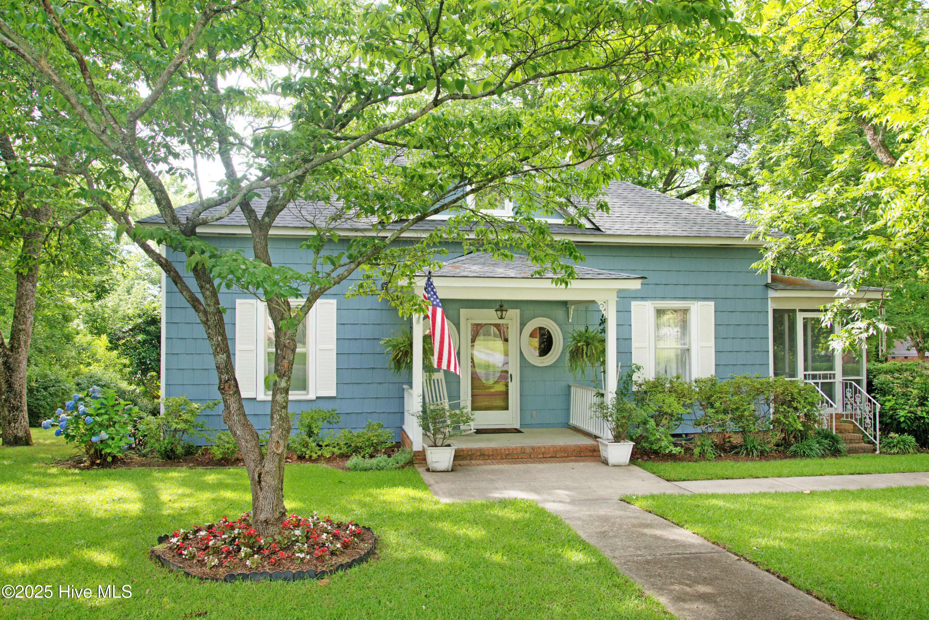 104 Rockingham Street Property Photo 1