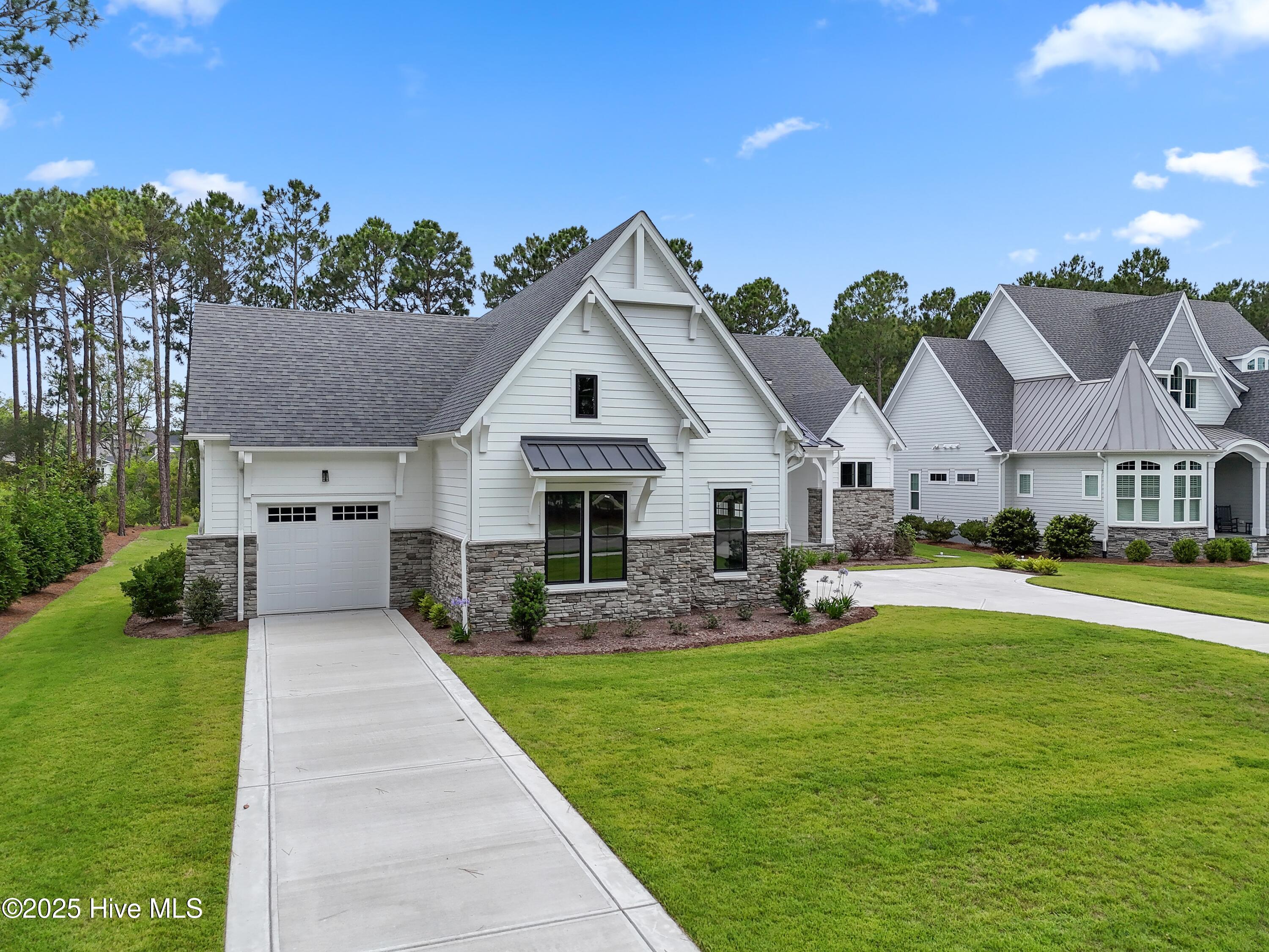 3803 Ridge Crest Drive Property Photo 4