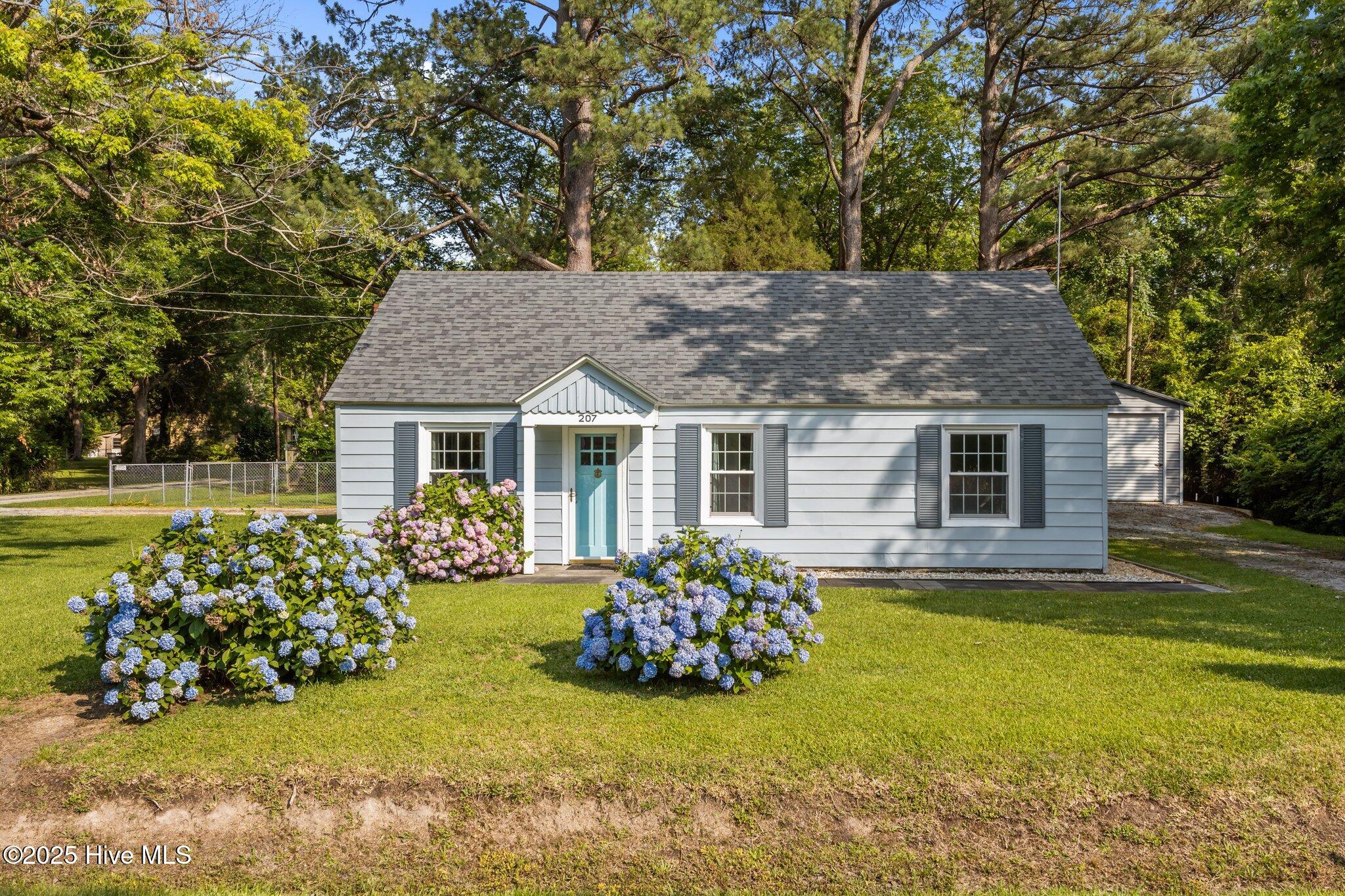 207 Battleground Avenue Property Photo 1