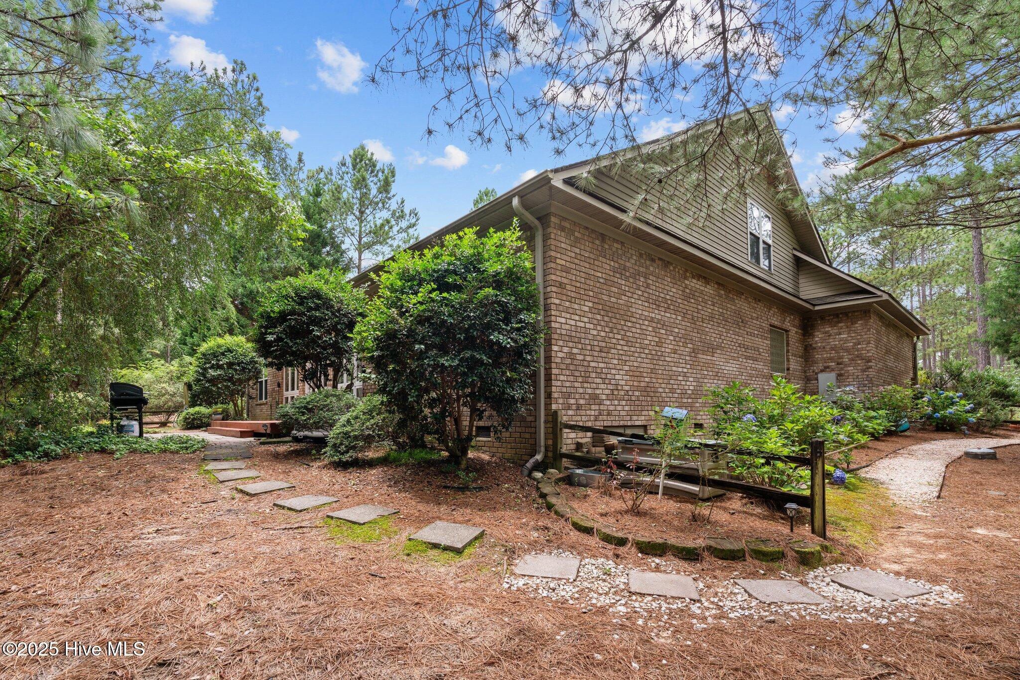 105 Salem Drive Property Photo 33