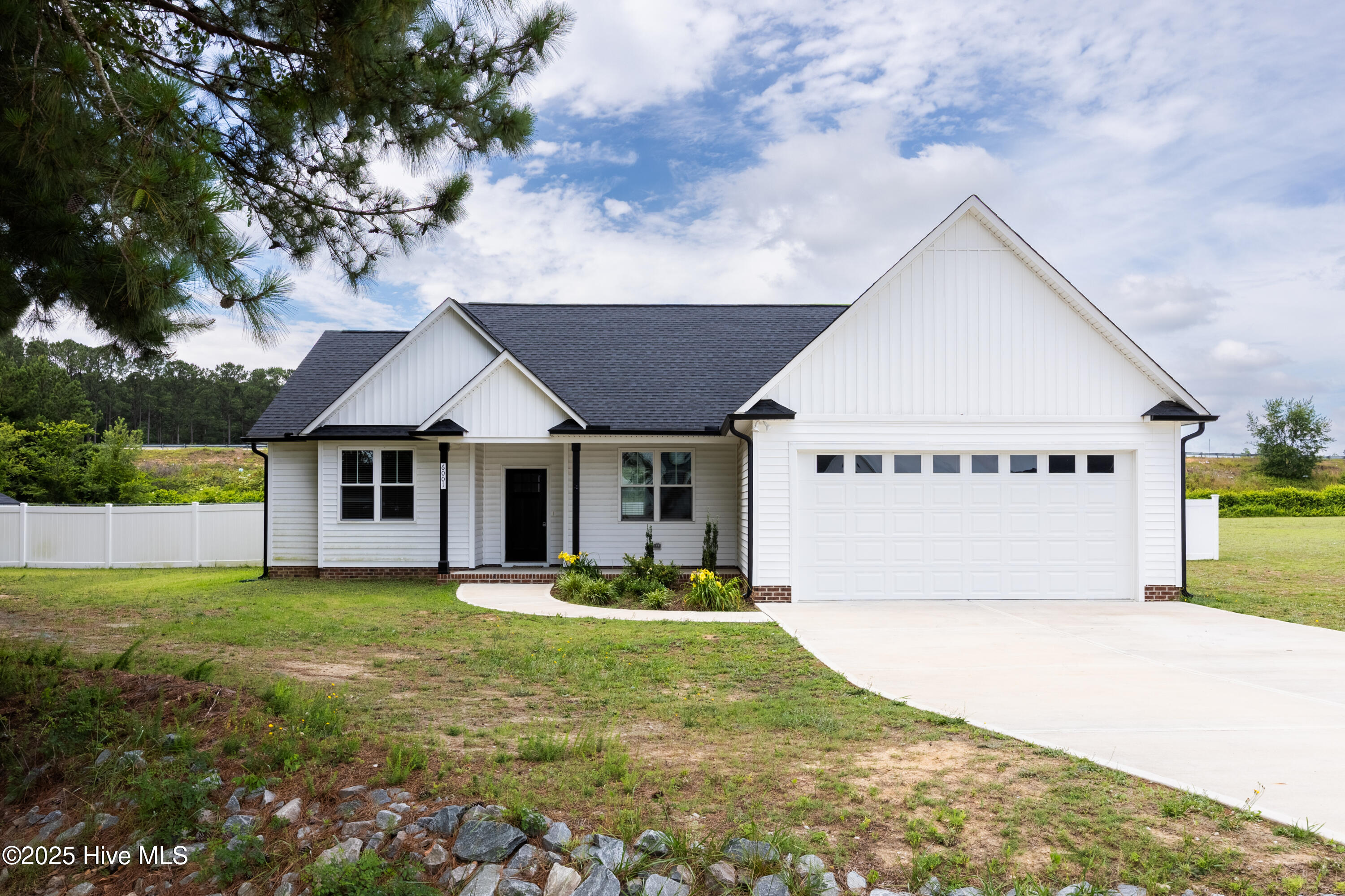 6001 Farmwood Loop Property Photo 1
