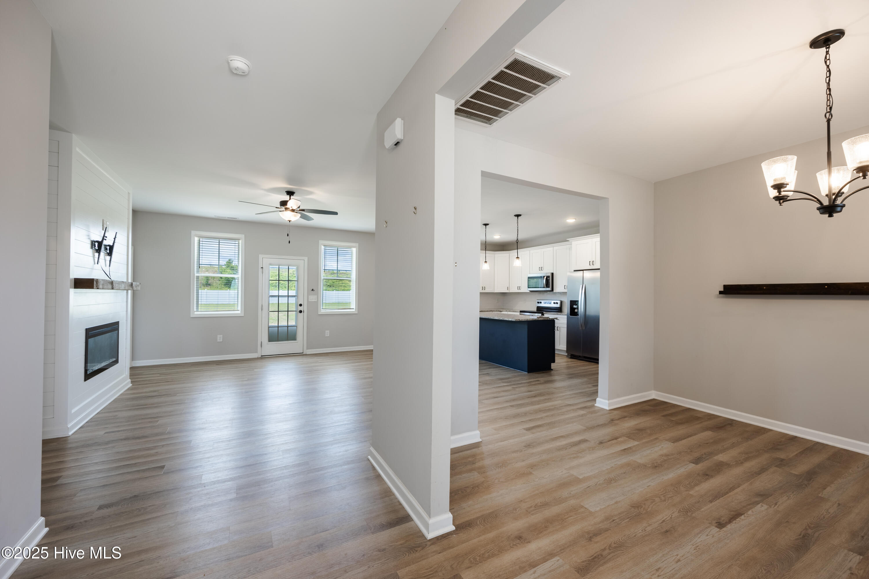 6001 Farmwood Loop Property Photo 6