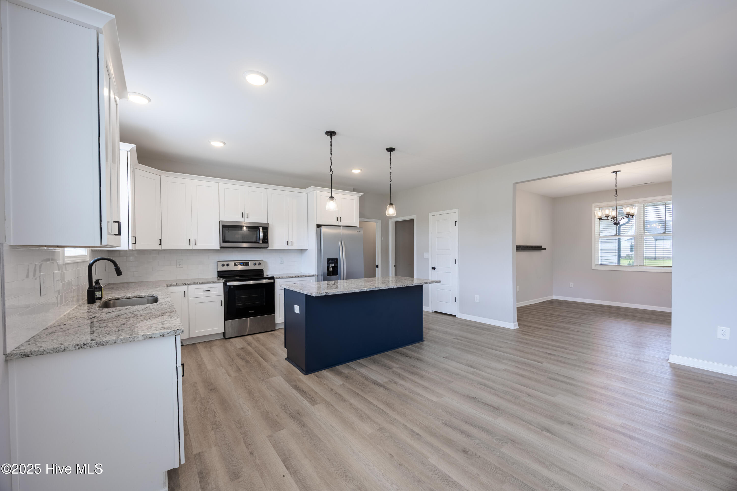 6001 Farmwood Loop Property Photo 14