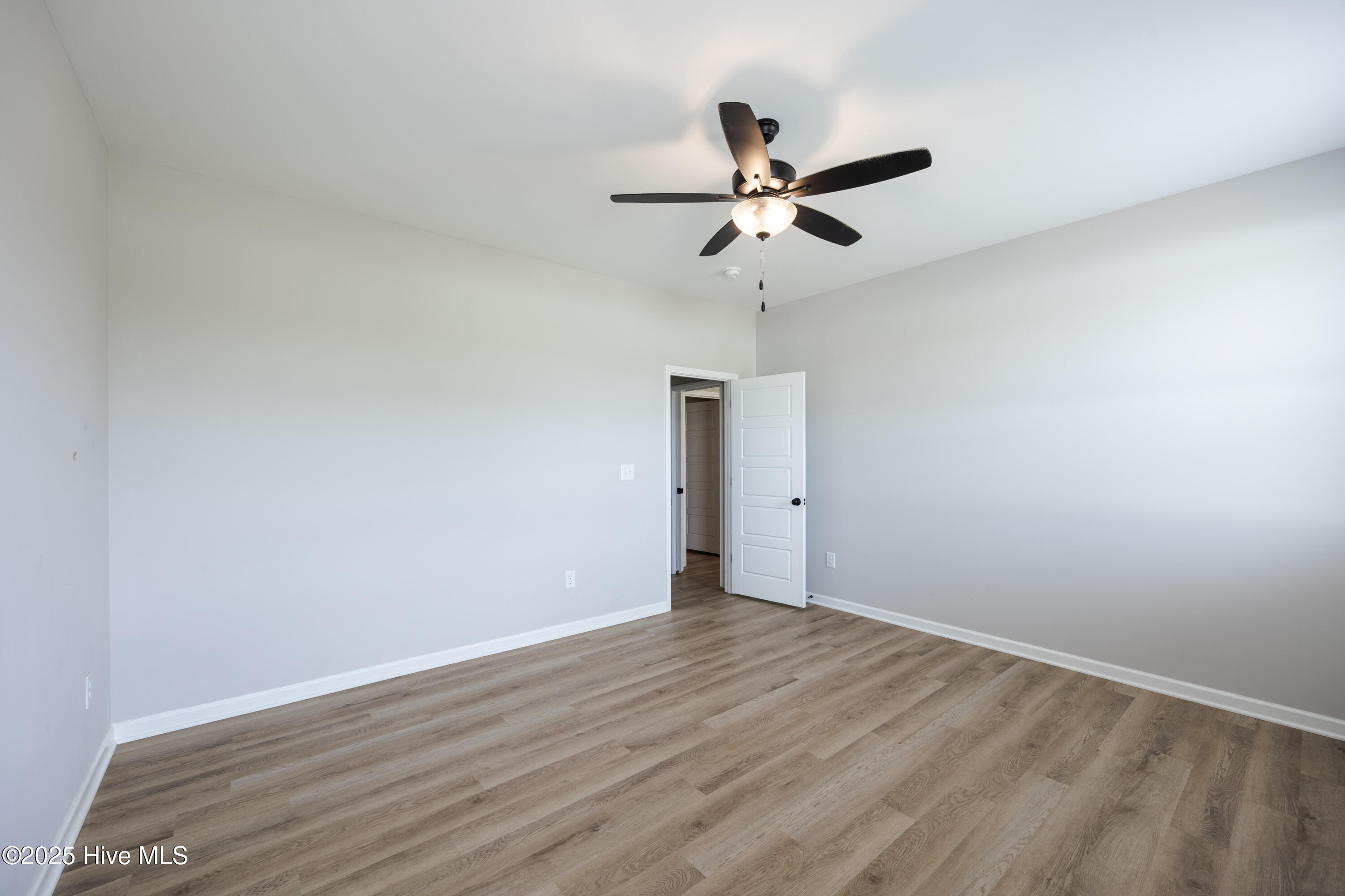 6001 Farmwood Loop Property Photo 32