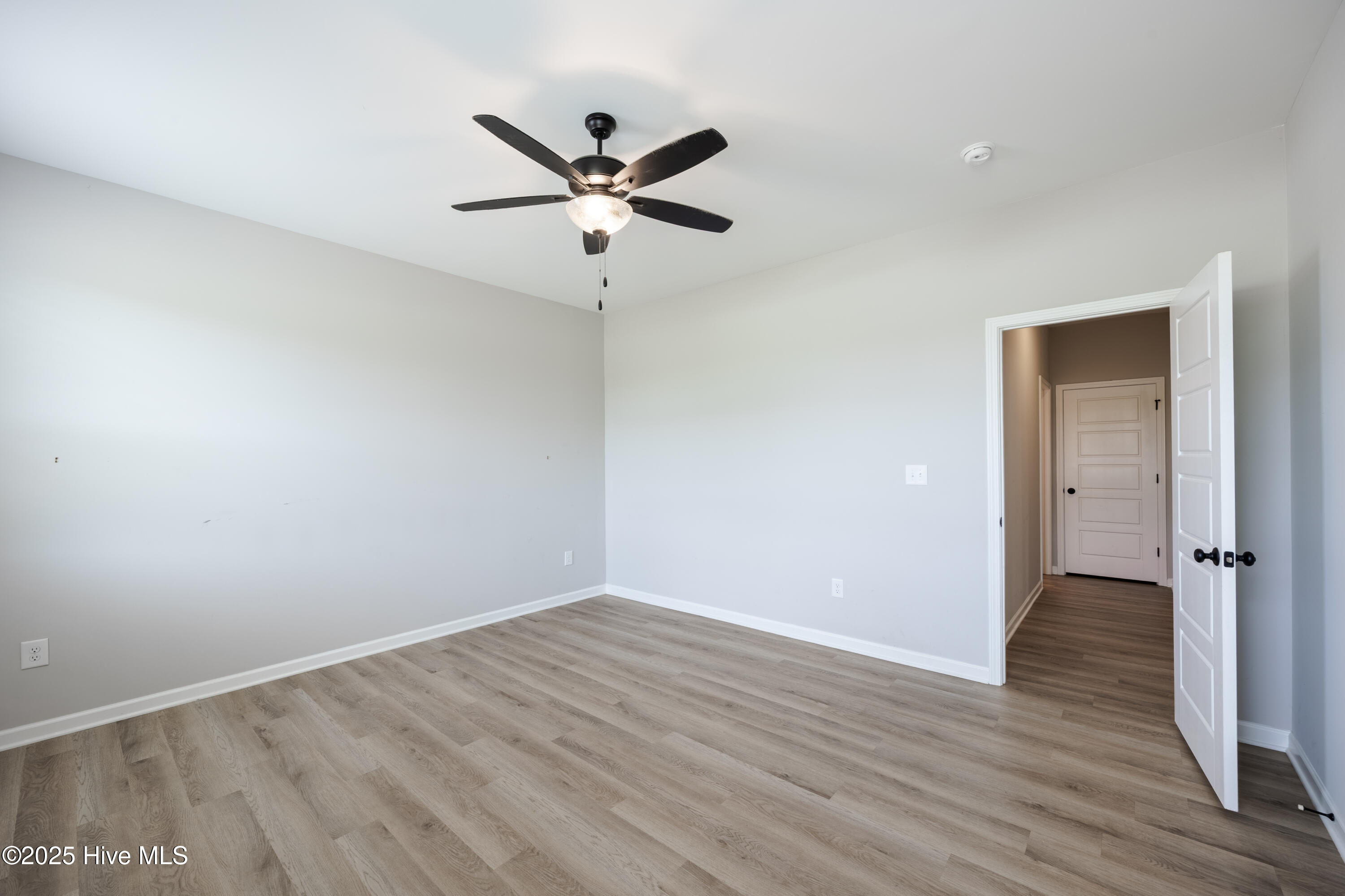 6001 Farmwood Loop Property Photo 33