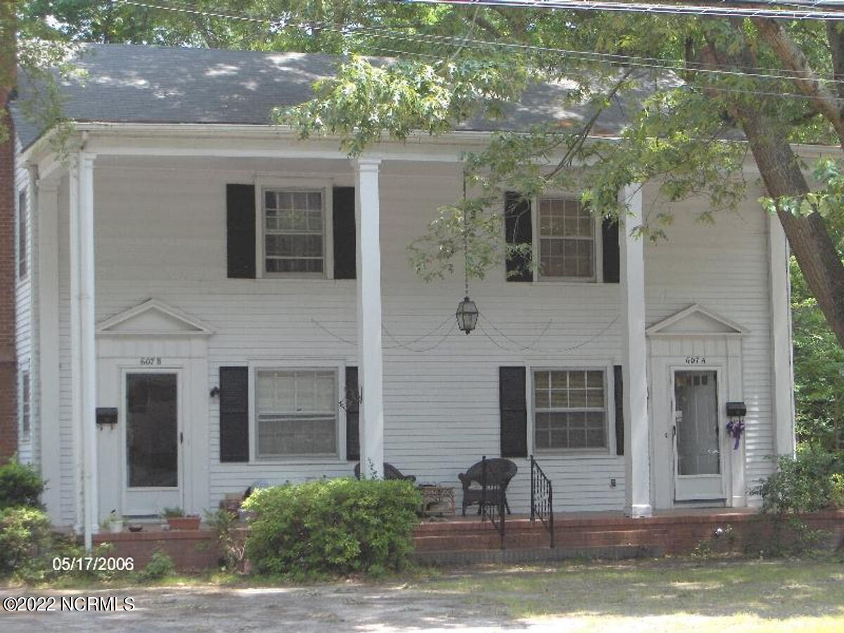 607 S Elm Street B Property Photo 1