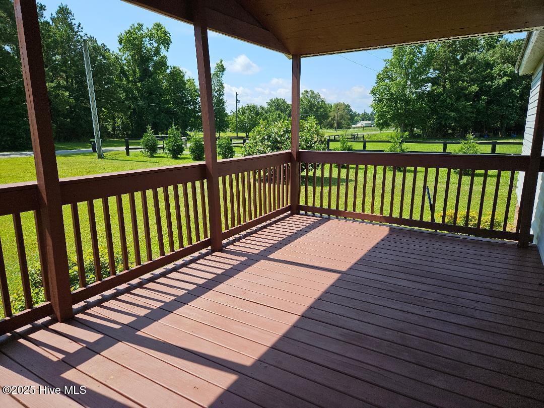 686 Casey Road Property Photo 4
