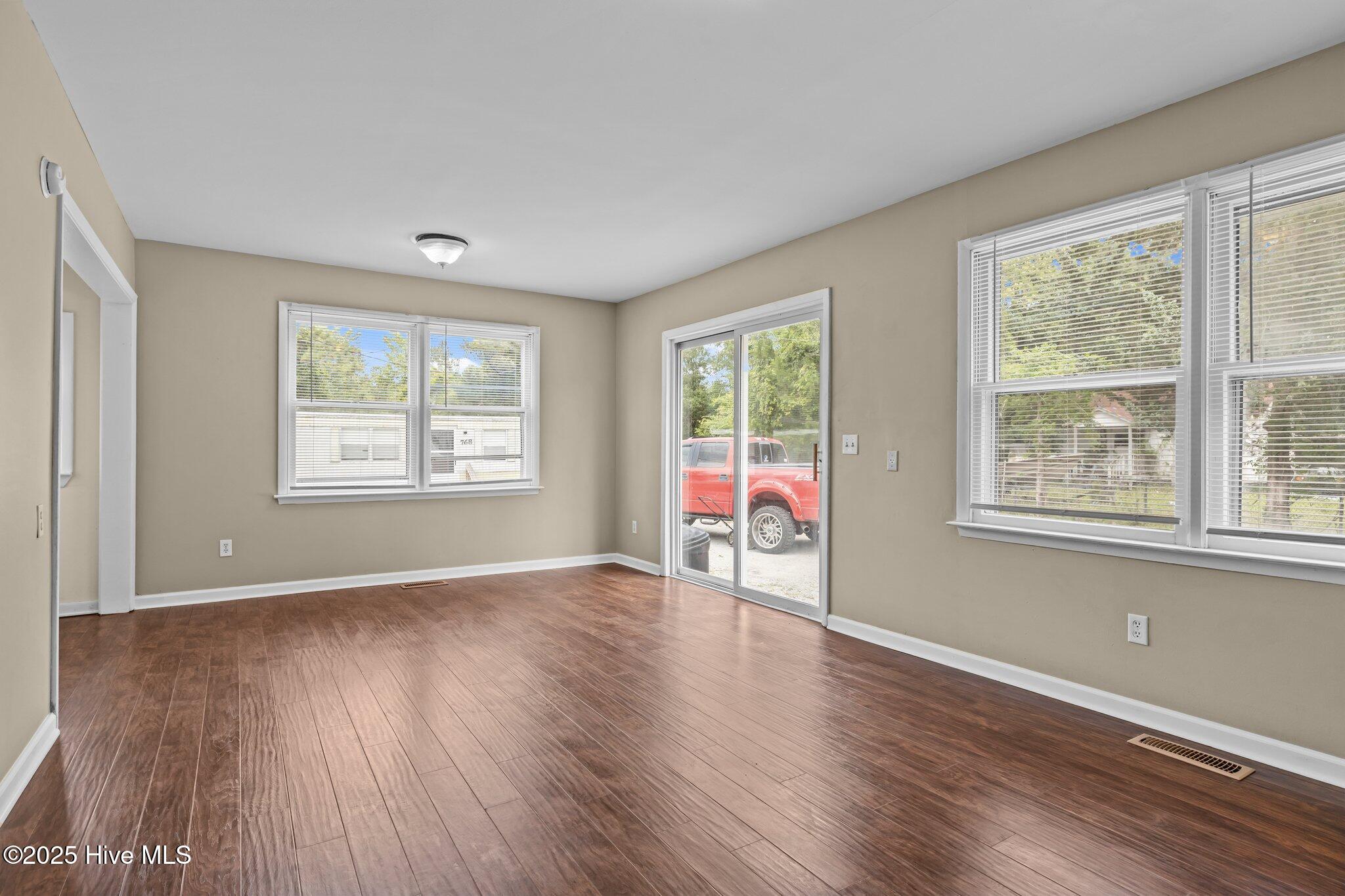 764 Chatham Street Property Photo 28