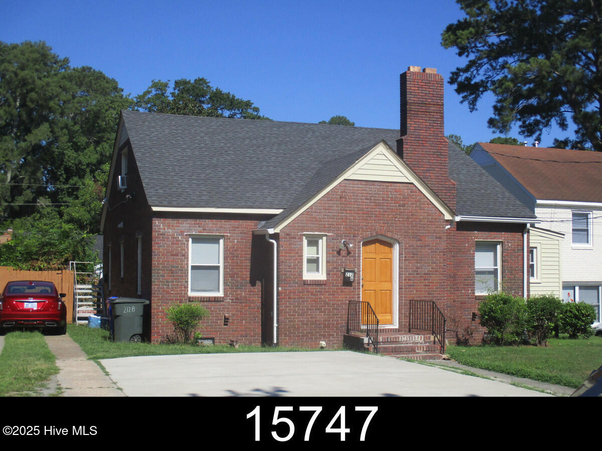 212 Lewis Street Property Photo 1