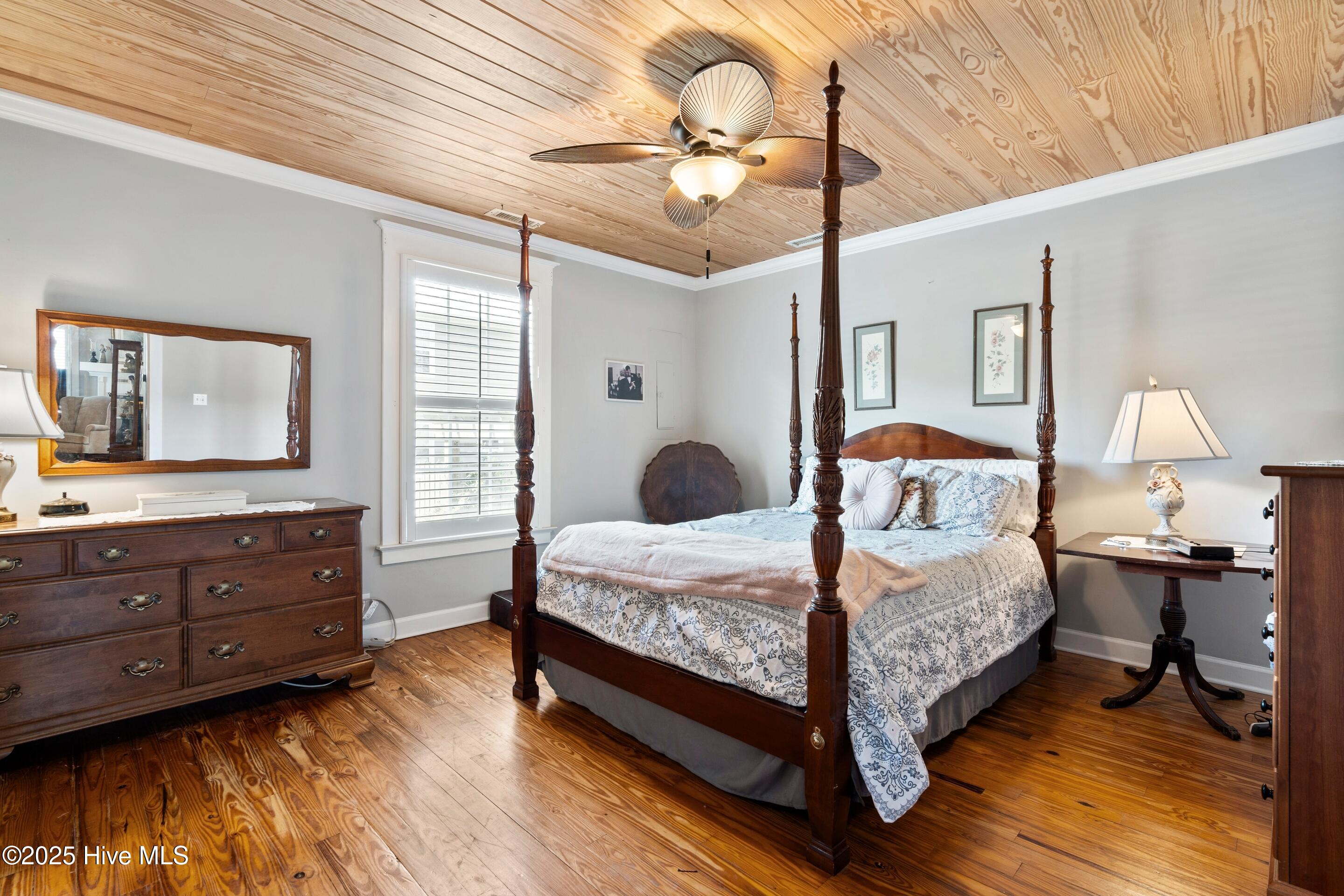 1017 N Lord Street Property Photo 20