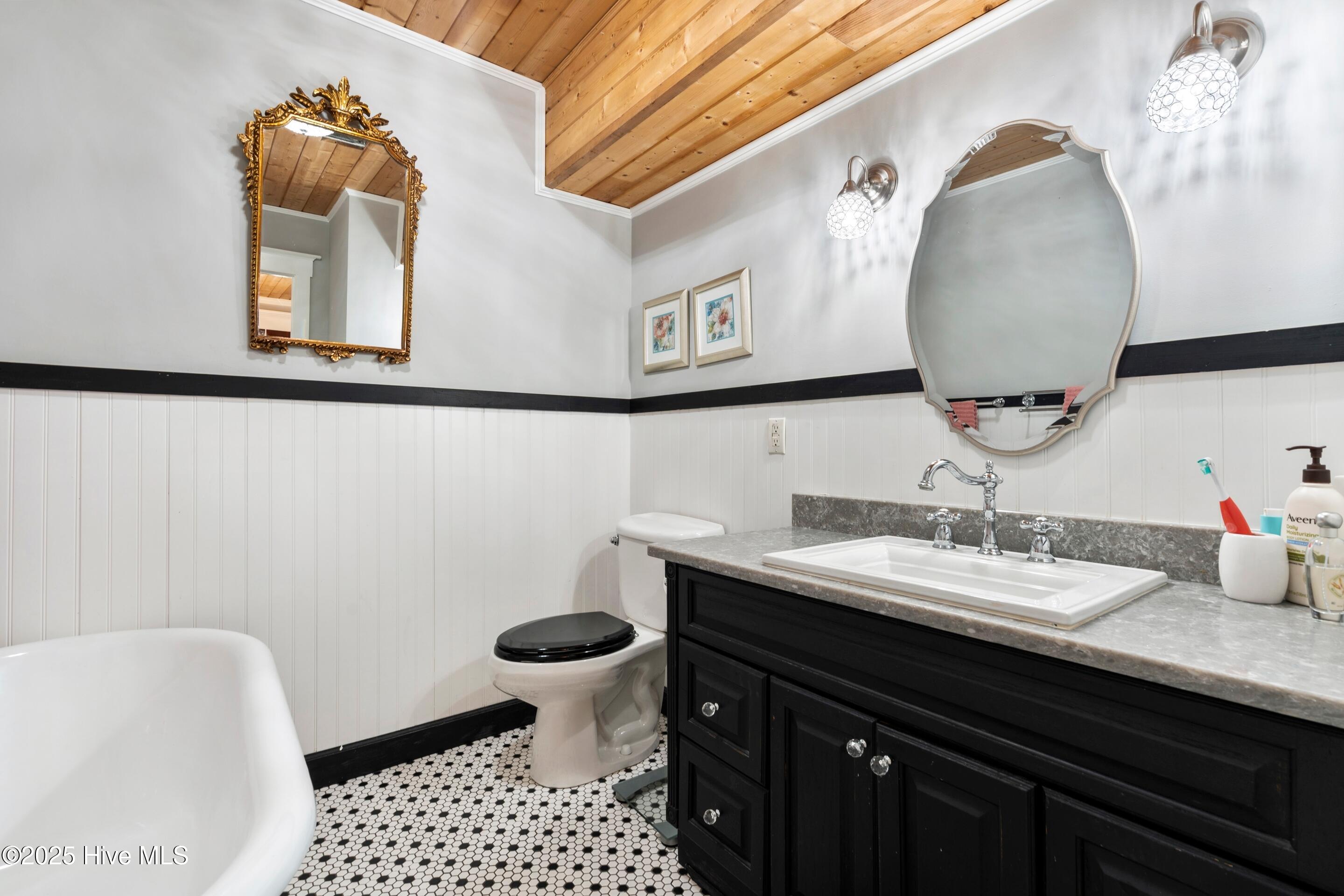 1017 N Lord Street Property Photo 25