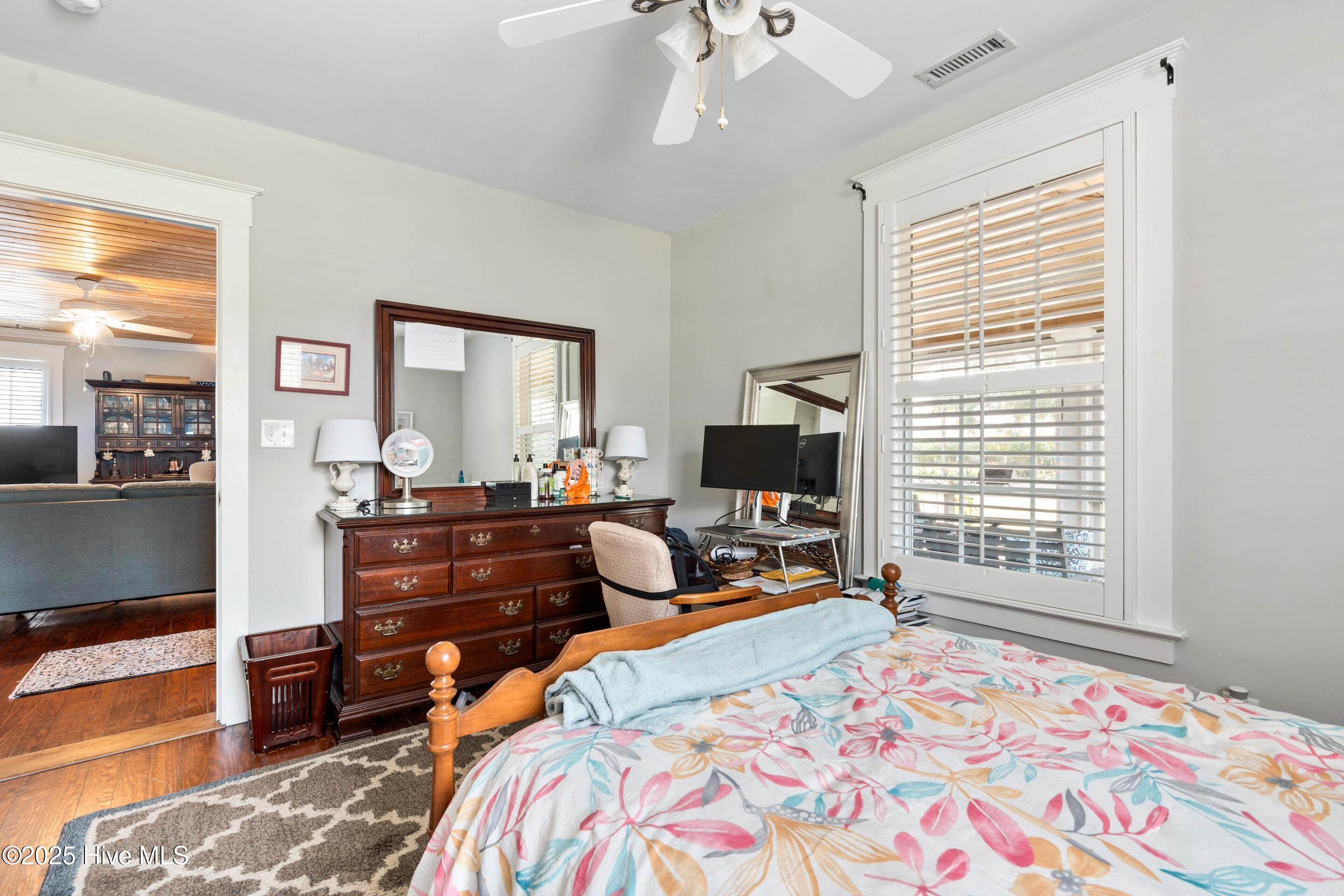 1017 N Lord Street Property Photo 27