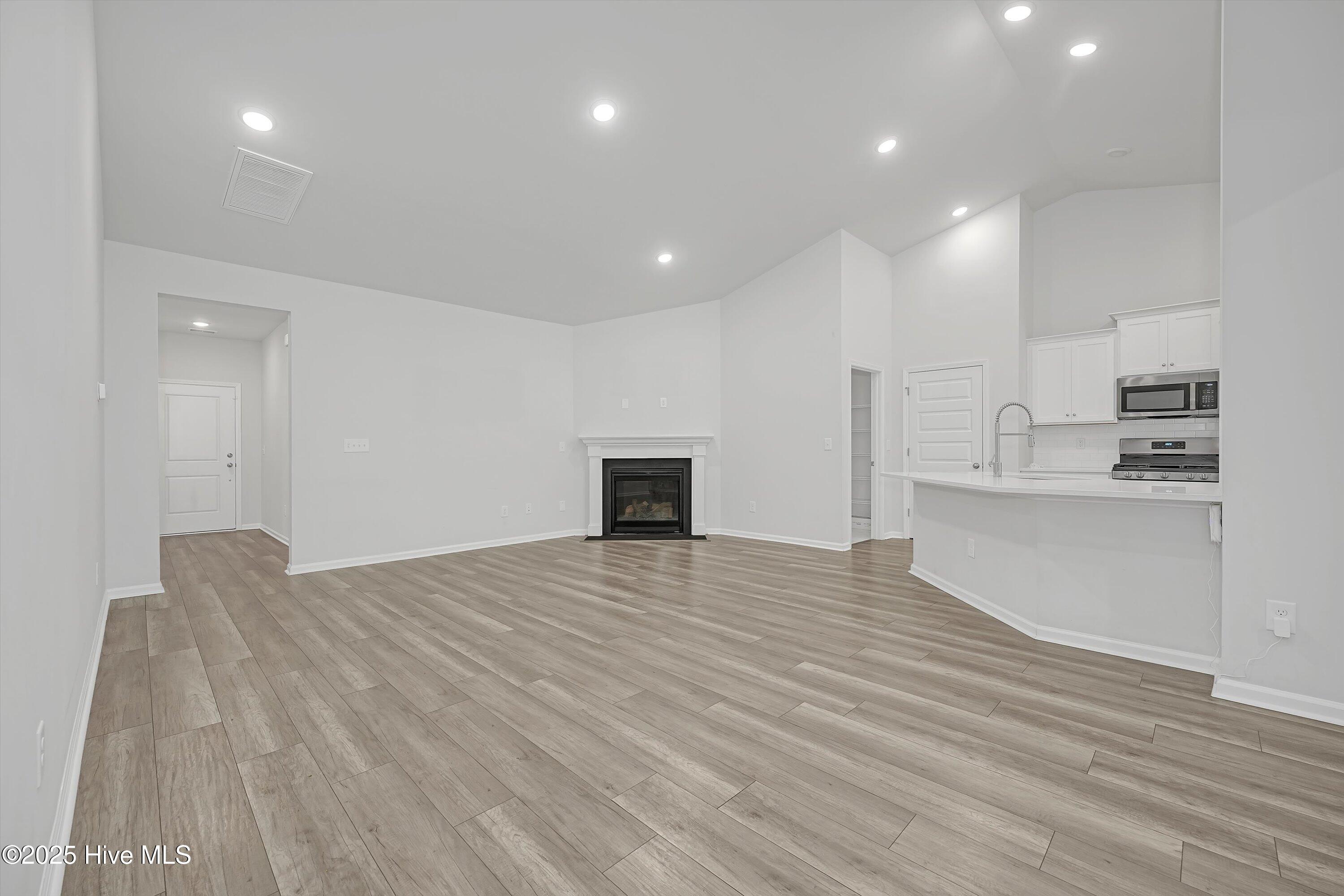 6437 Twinspur Court Property Photo 16
