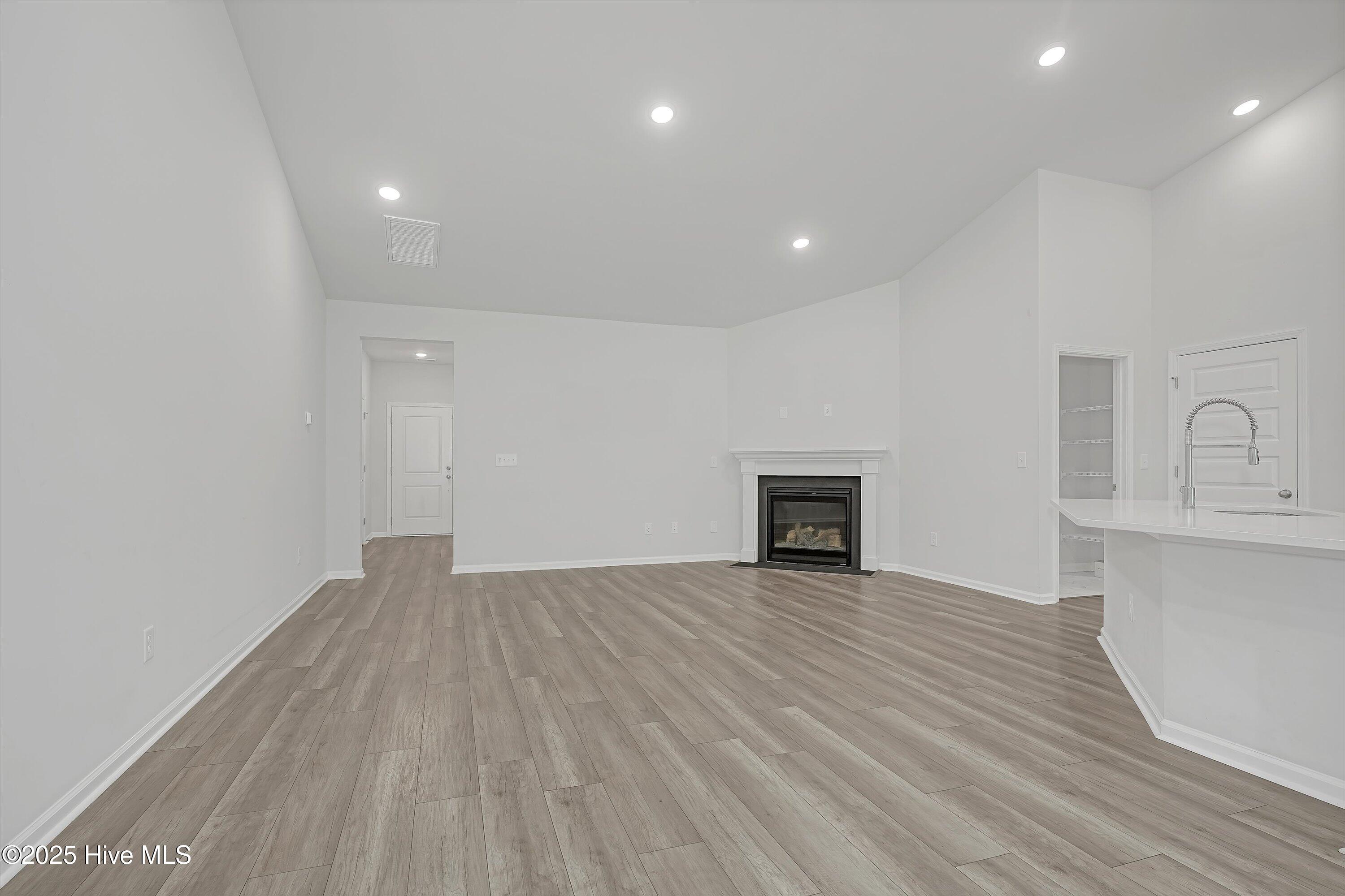 6437 Twinspur Court Property Photo 17
