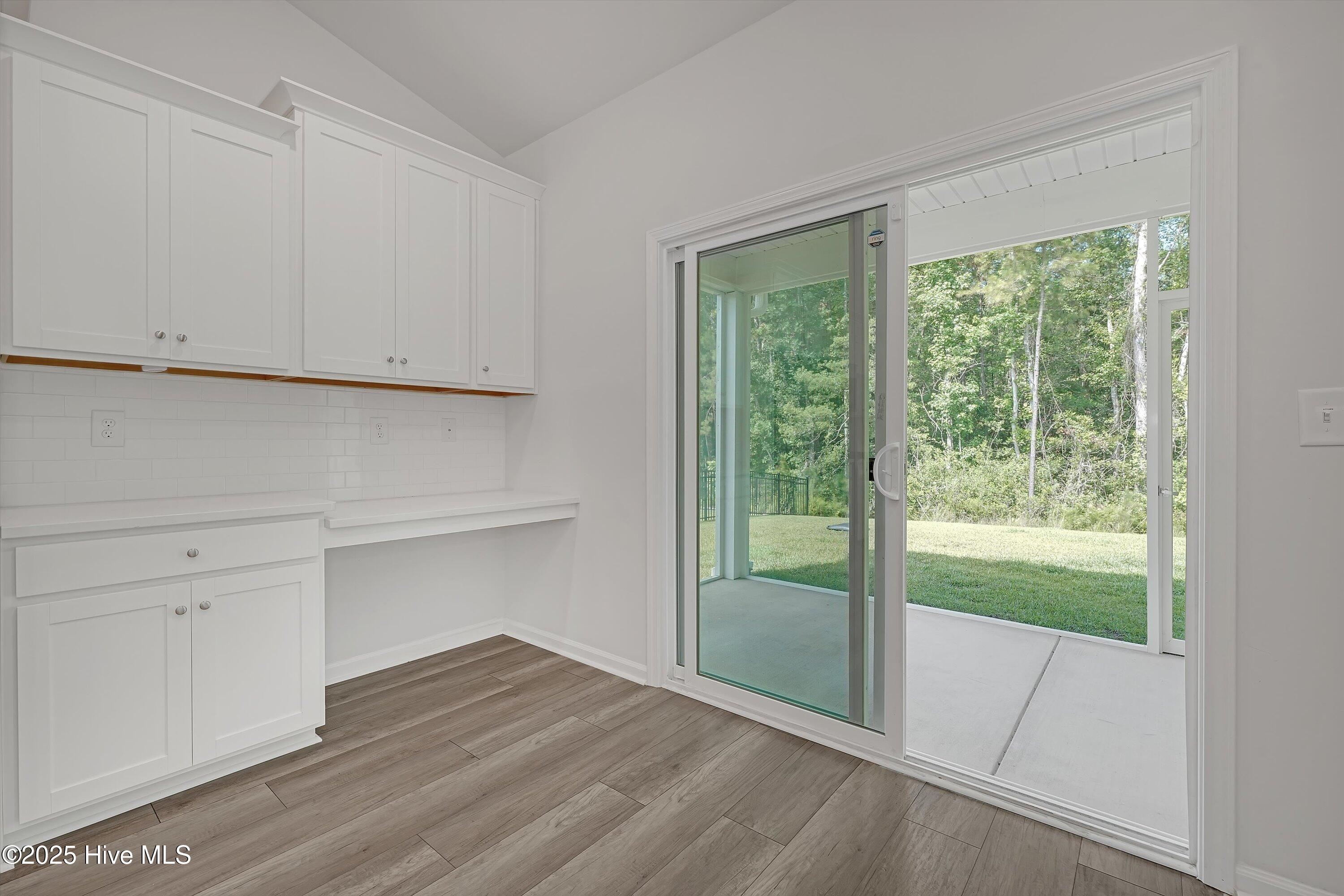6437 Twinspur Court Property Photo 23