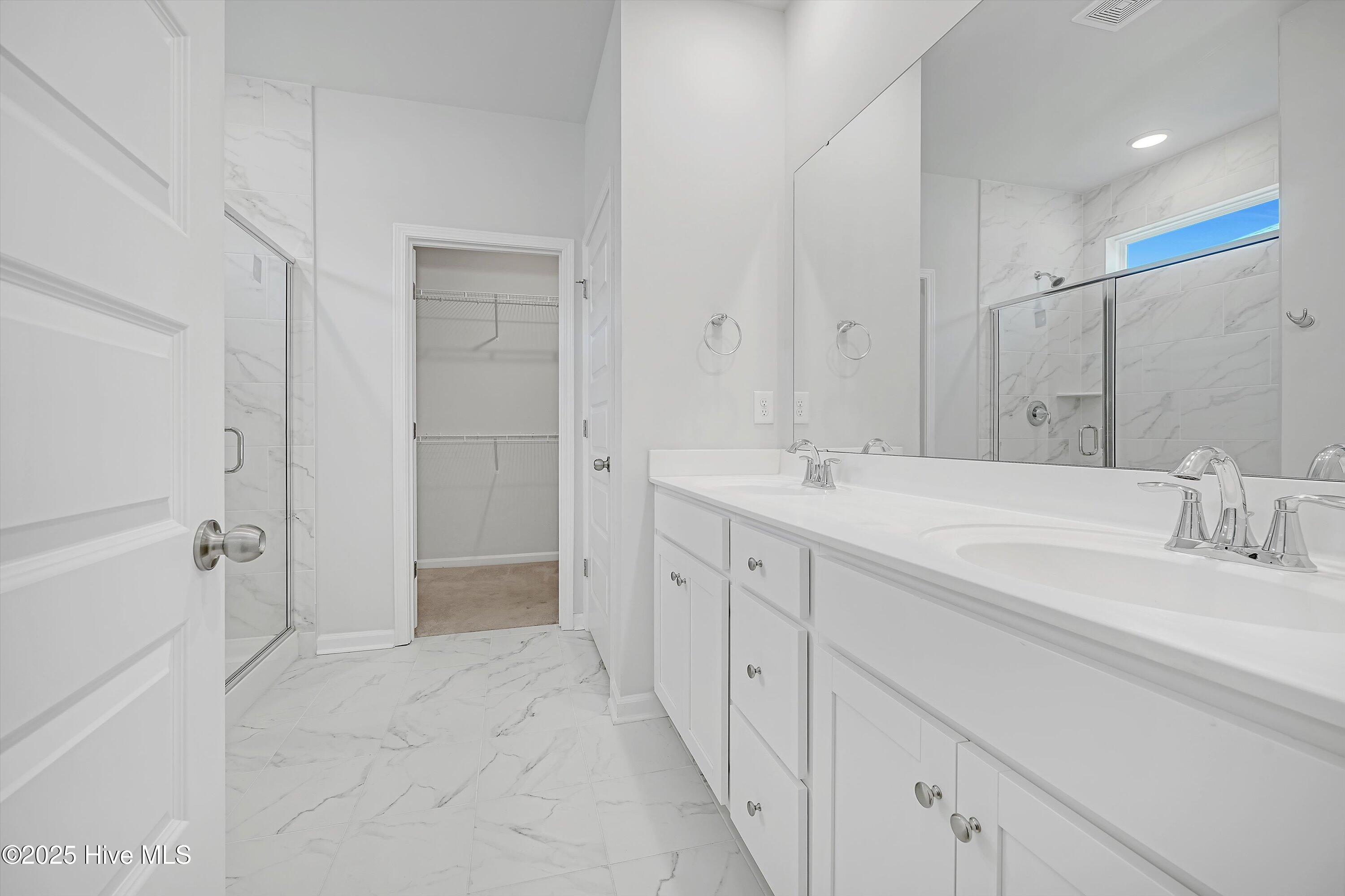 6437 Twinspur Court Property Photo 29