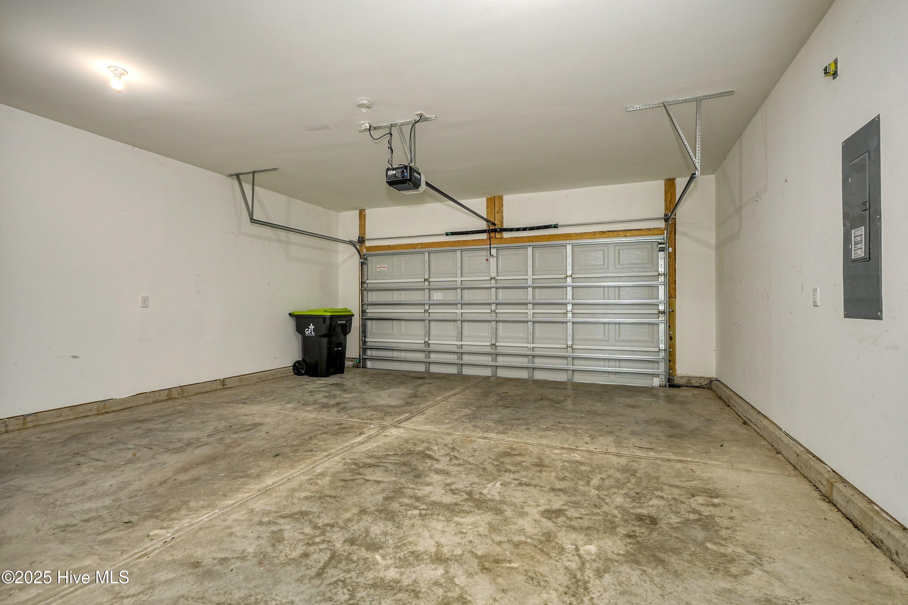 6437 Twinspur Court Property Photo 34