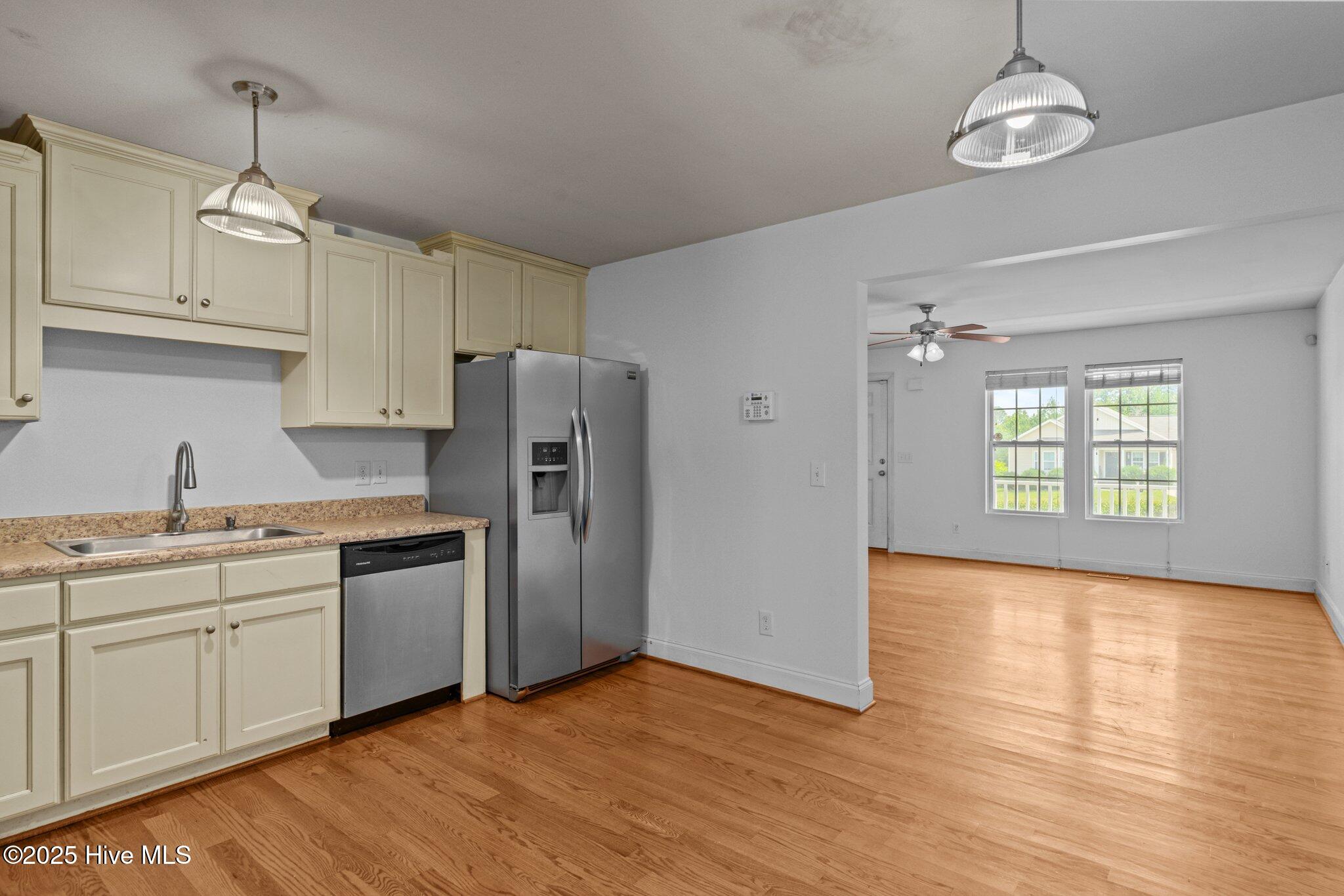 182 Gunner Court Property Photo 11