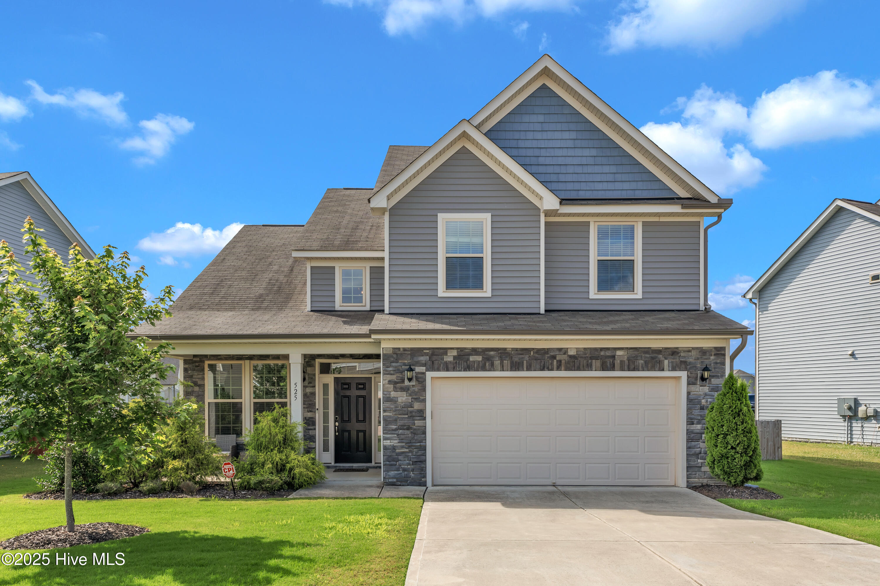 525 Willow Breeze Court Property Photo 1