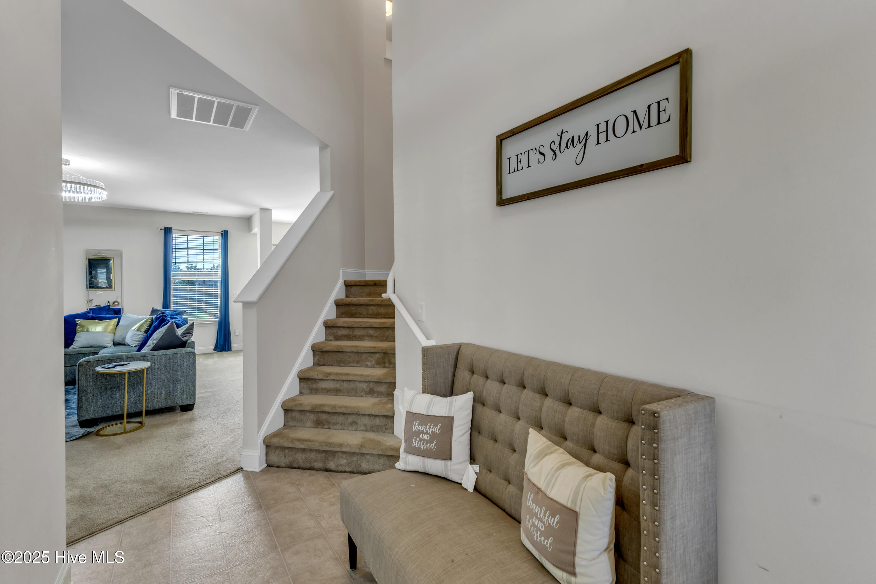 525 Willow Breeze Court Property Photo 8