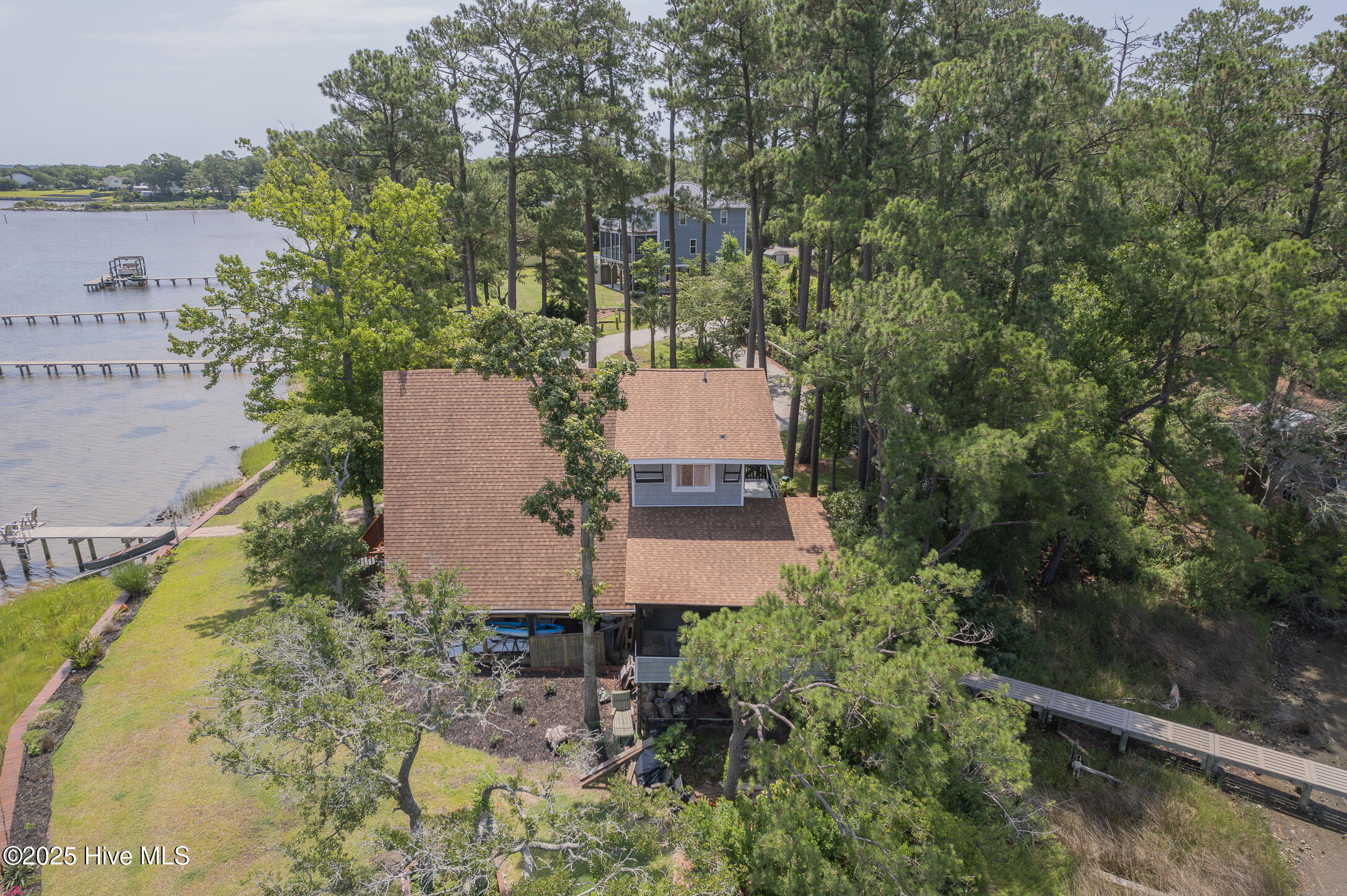211 Fannie Creek Lane Property Photo 1