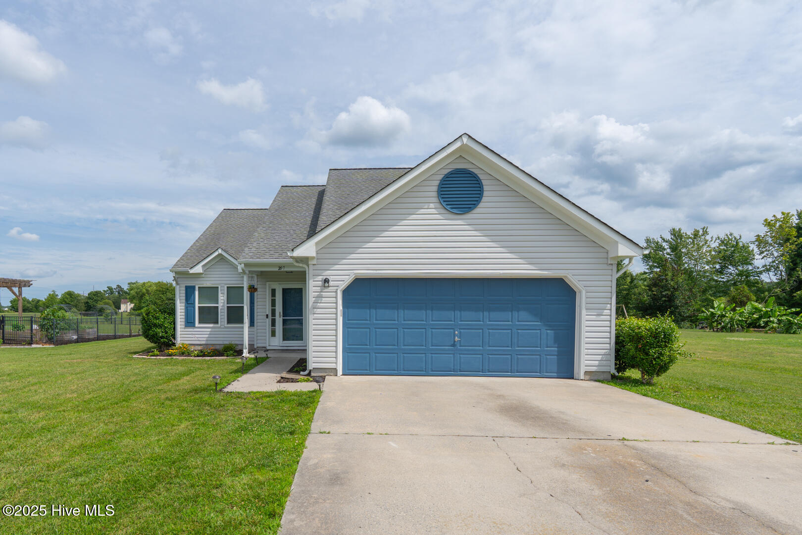 207 Eagle Creek Road Property Photo 1